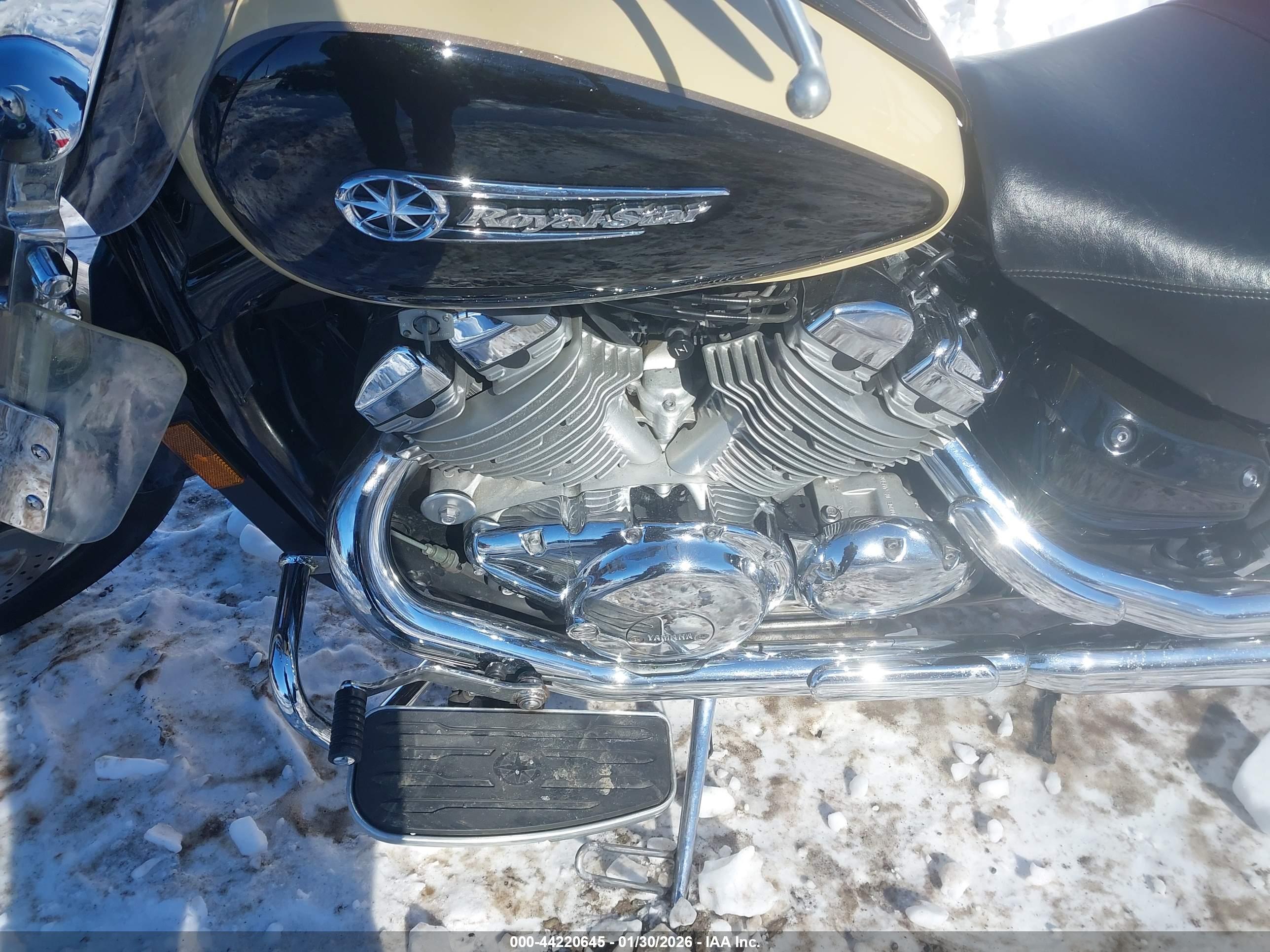 YAMAHA XVZ13 image 9