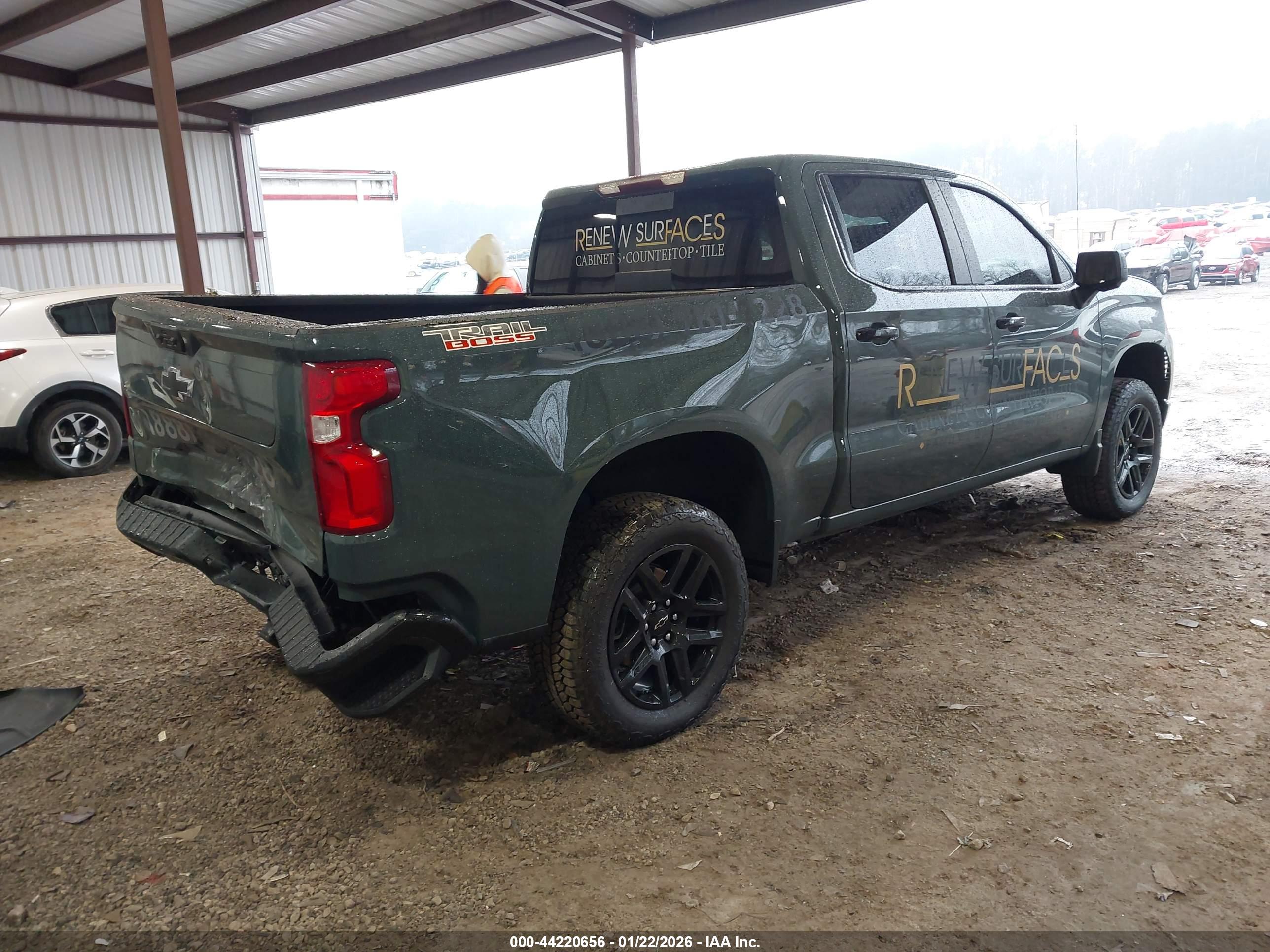 CHEVROLET SILVERADO image 4