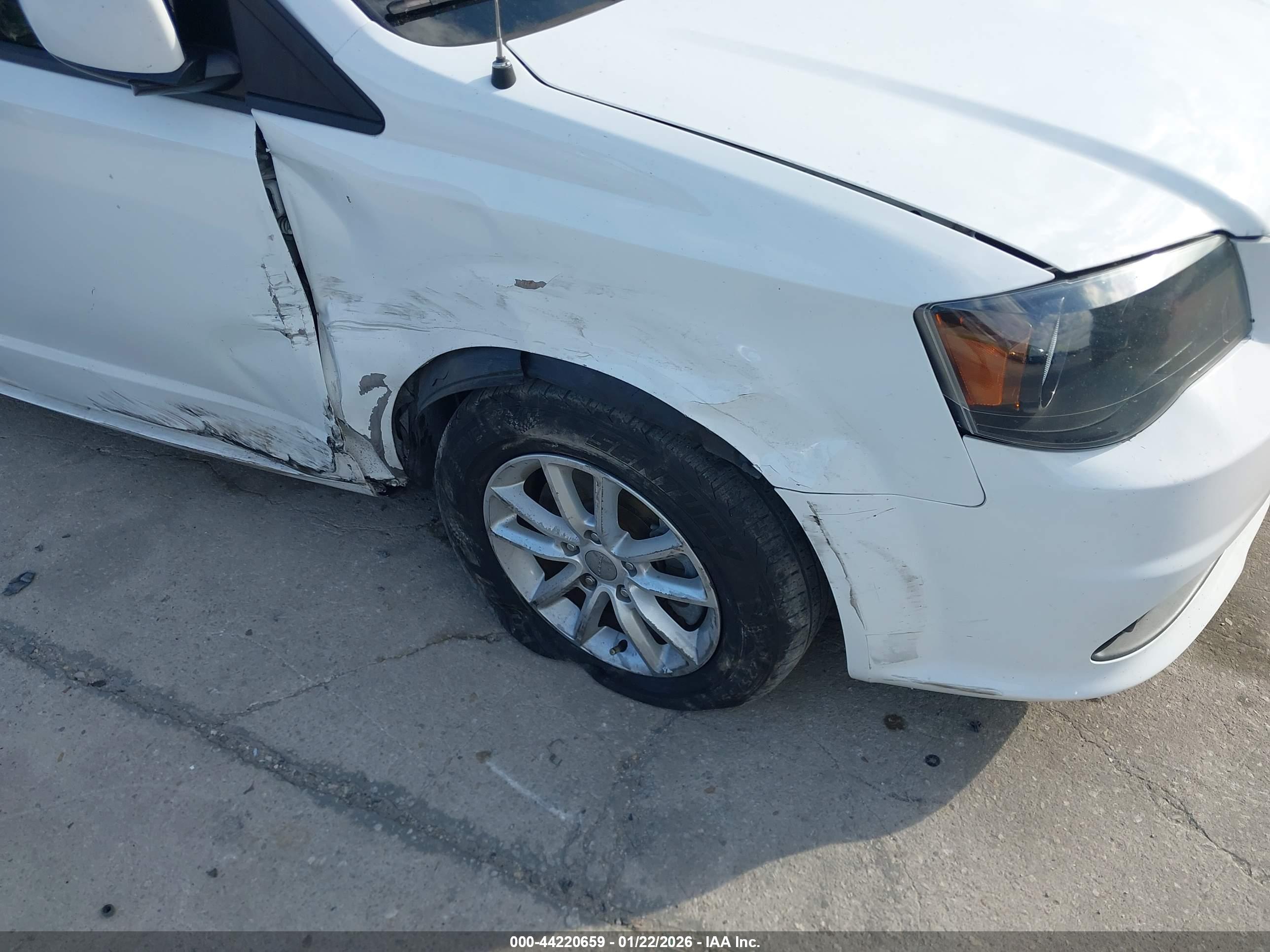 DODGE GRAND image 6