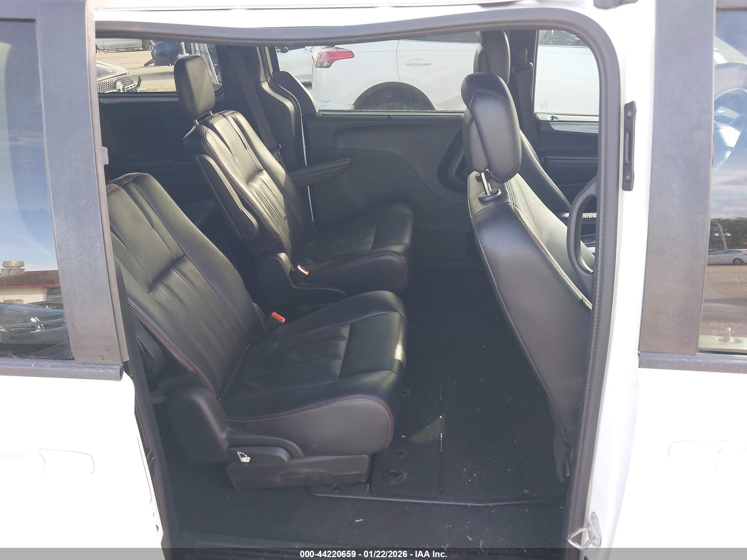 DODGE GRAND image 8
