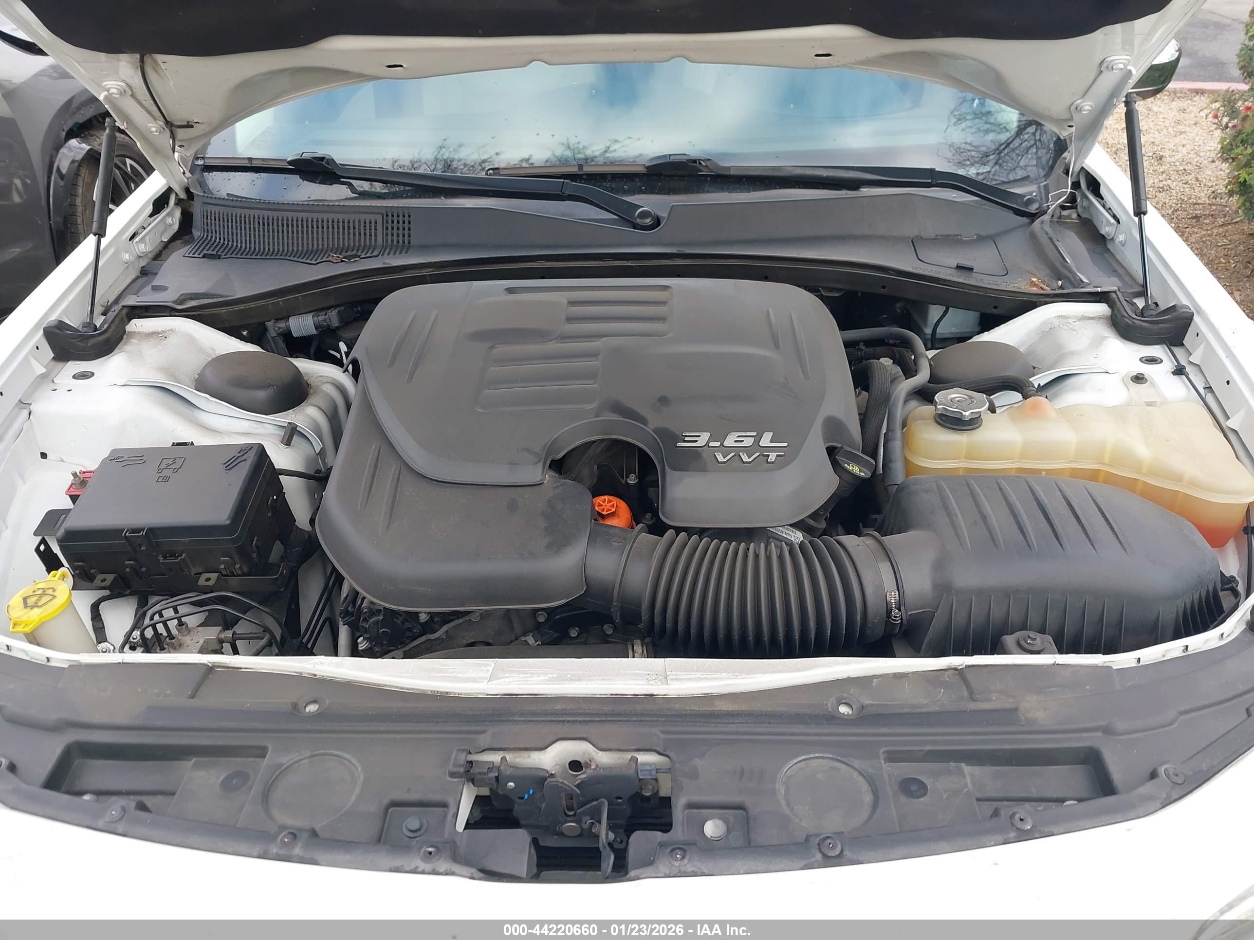 CHRYSLER 300C image 10