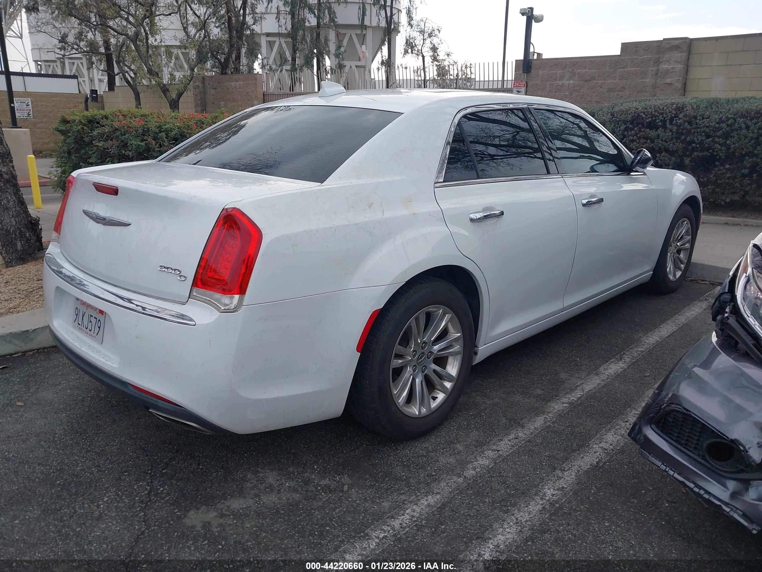 CHRYSLER 300C image 4