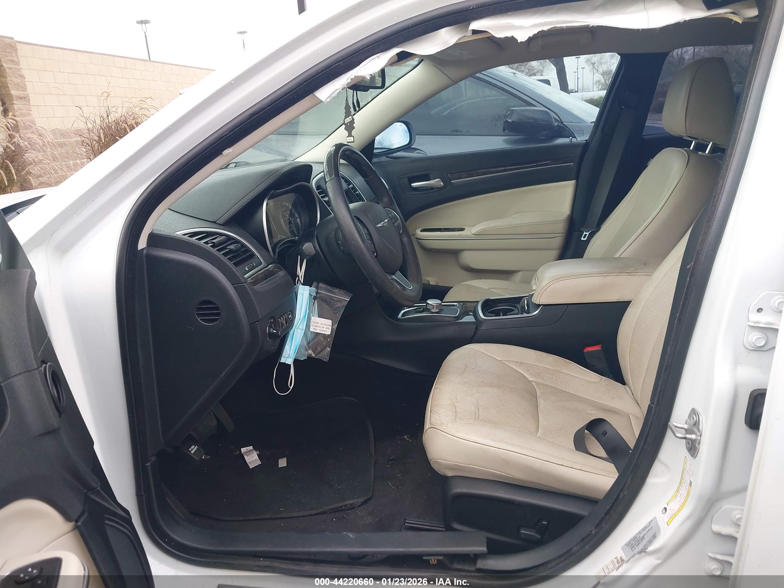 CHRYSLER 300C image 5