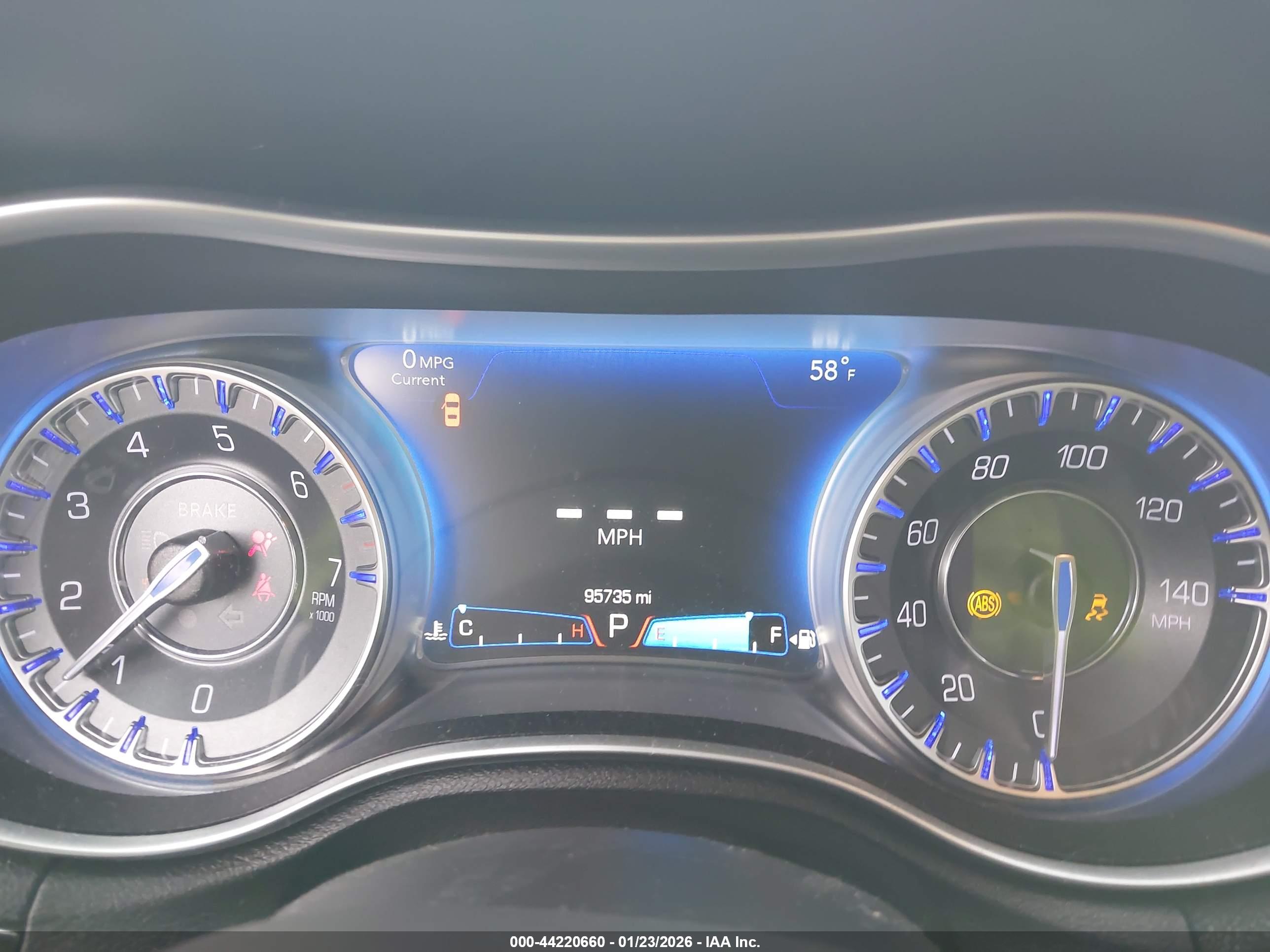 CHRYSLER 300C image 7