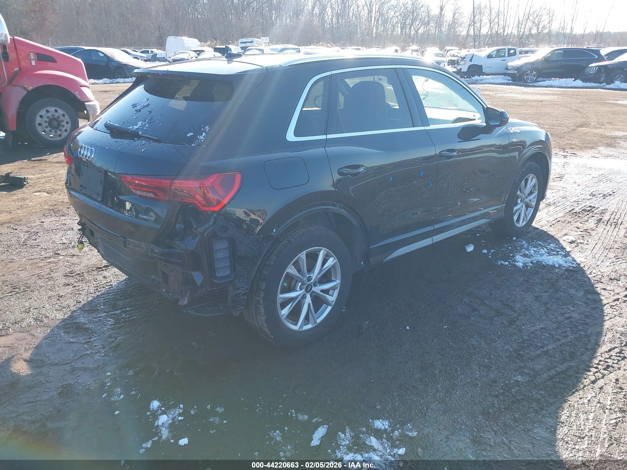AUDI Q3 image 4