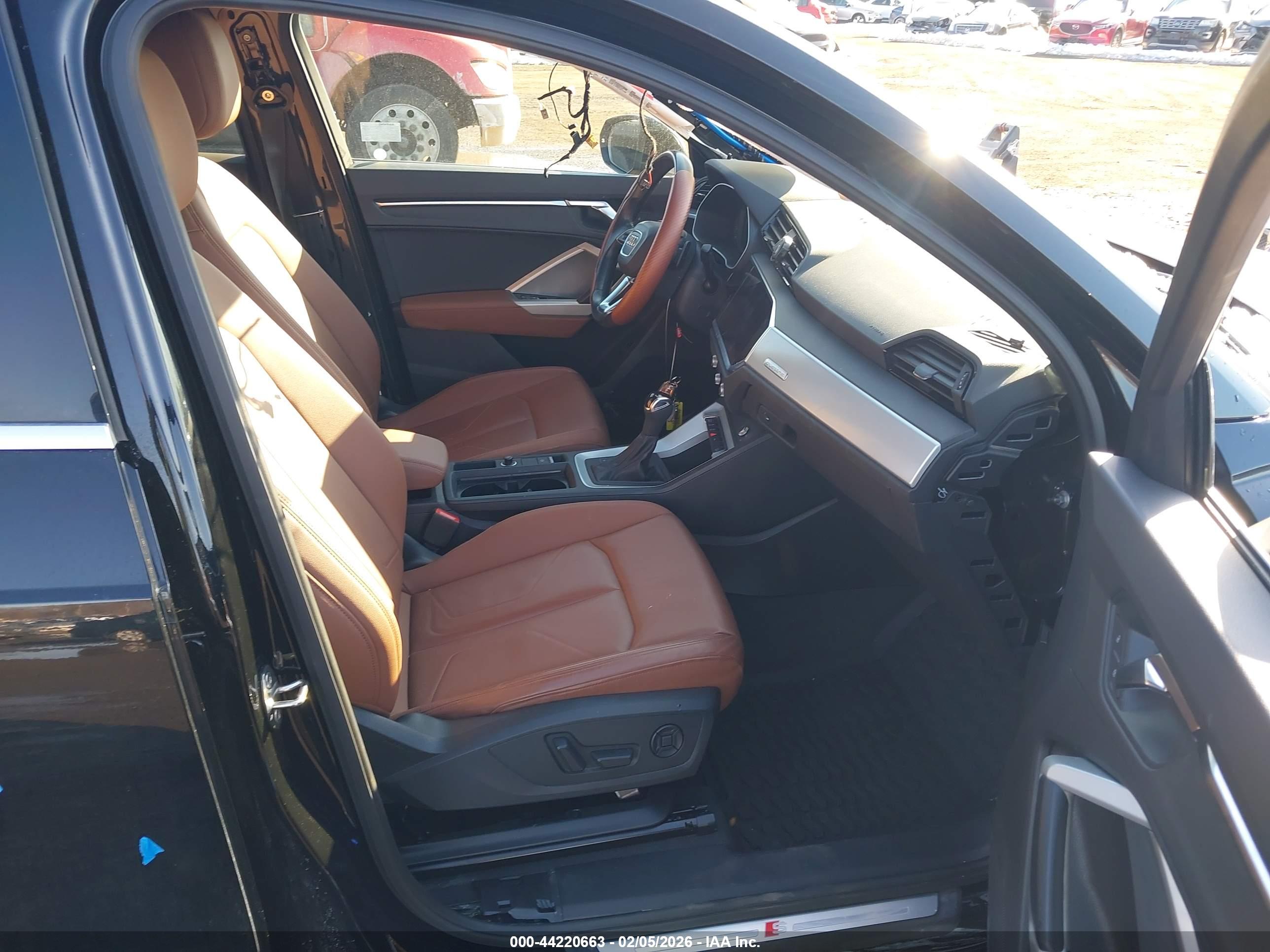 AUDI Q3 image 5