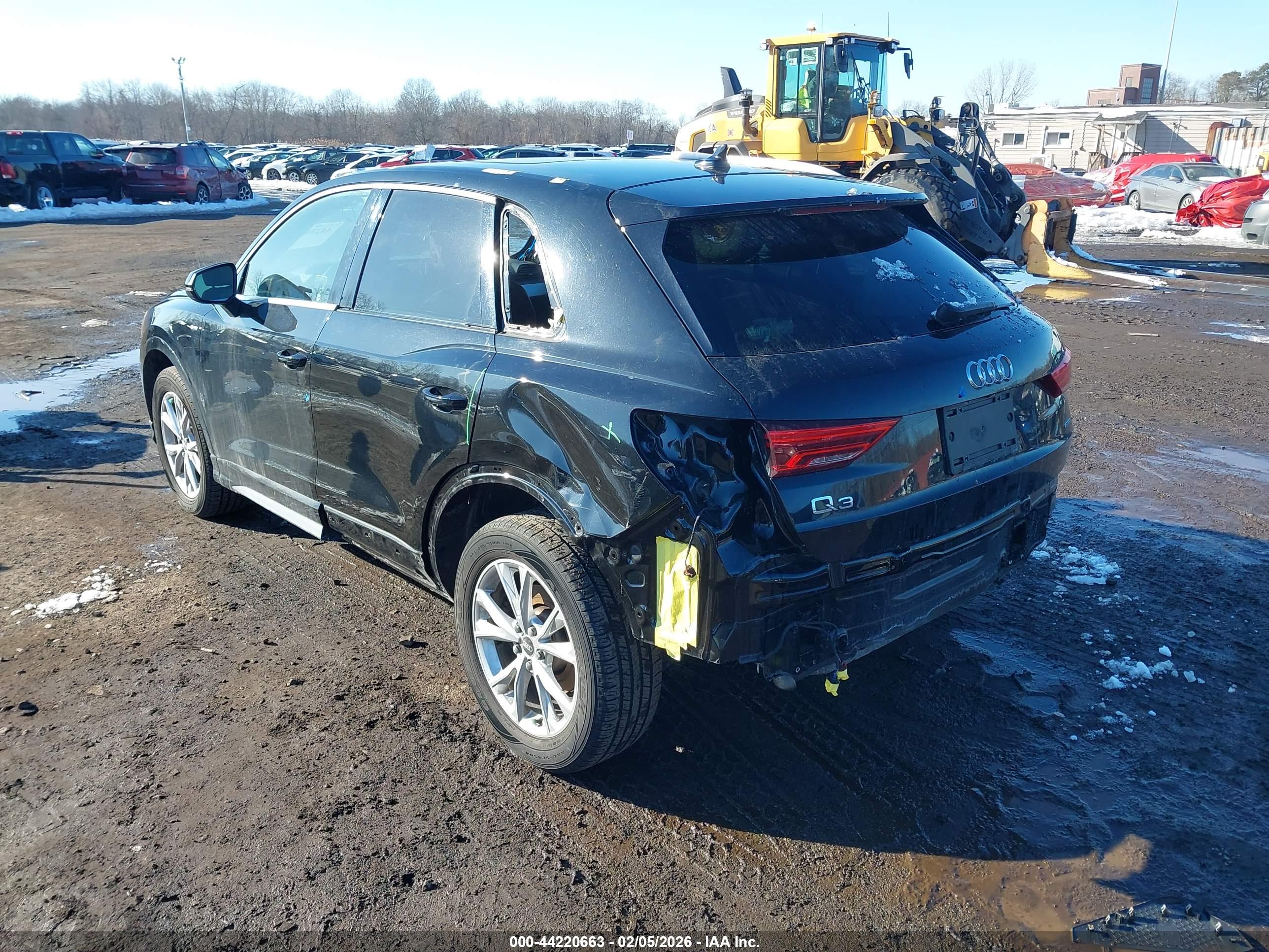AUDI Q3 image 6