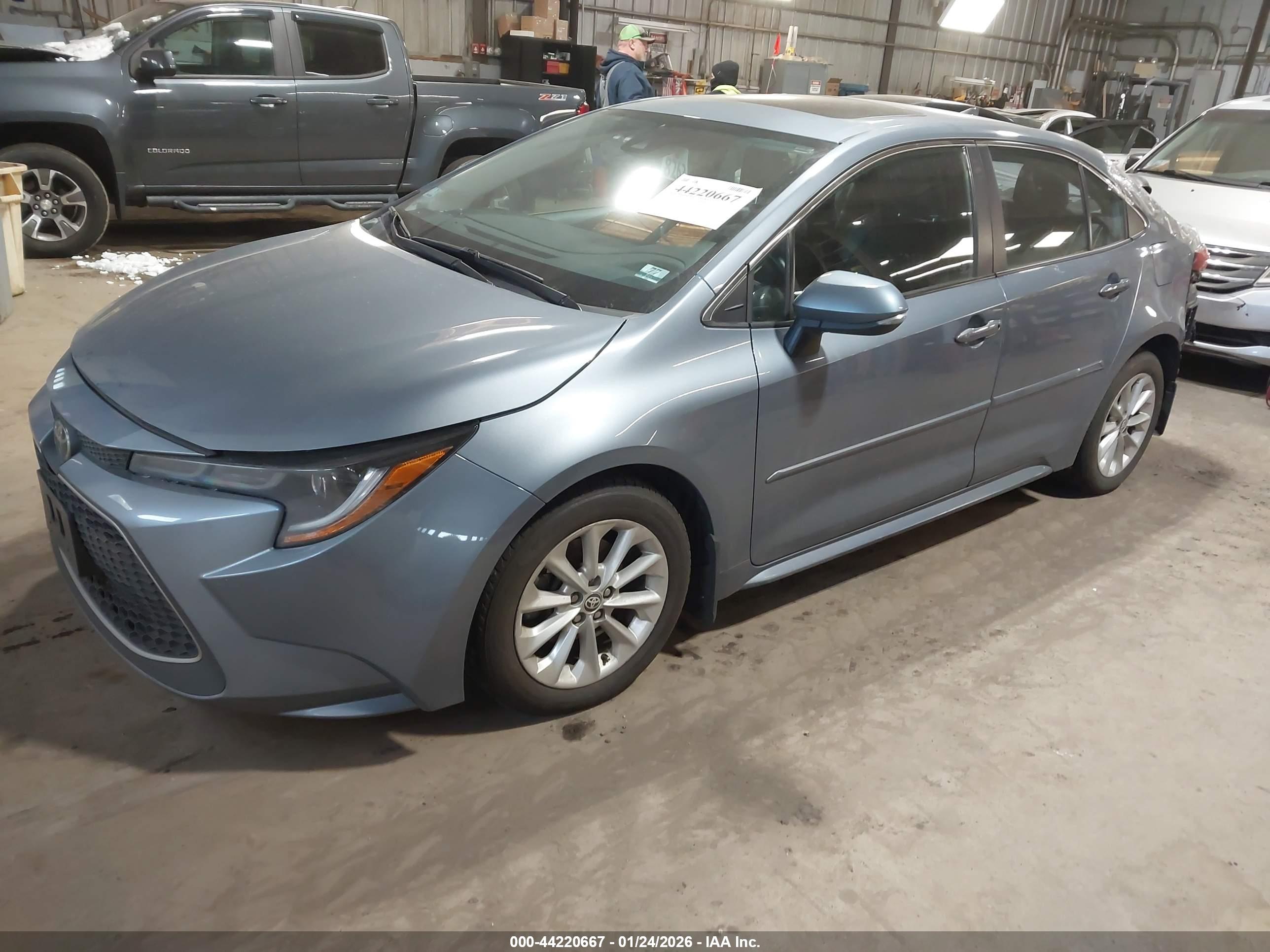 TOYOTA COROLLA image 2