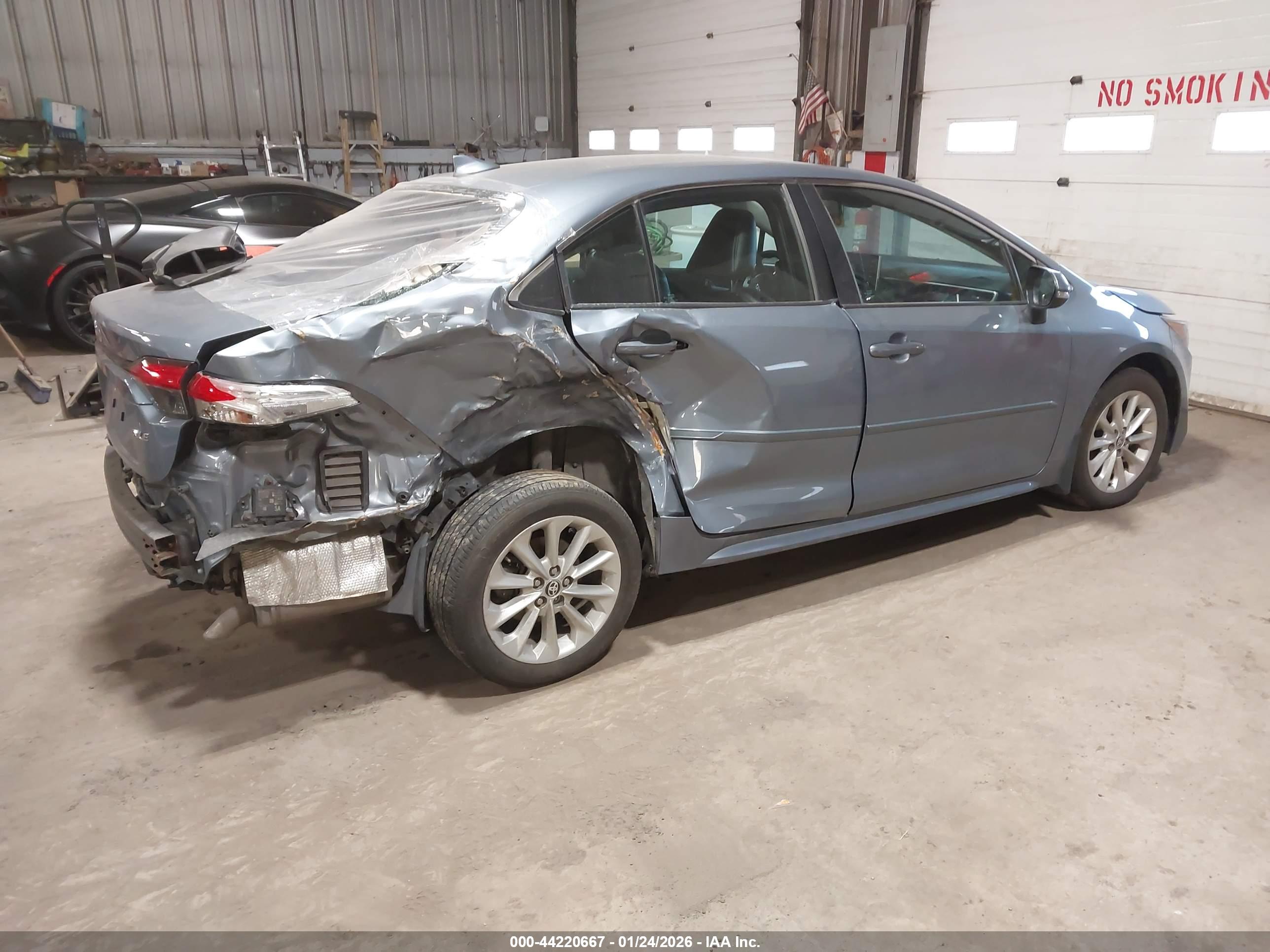 TOYOTA COROLLA image 4