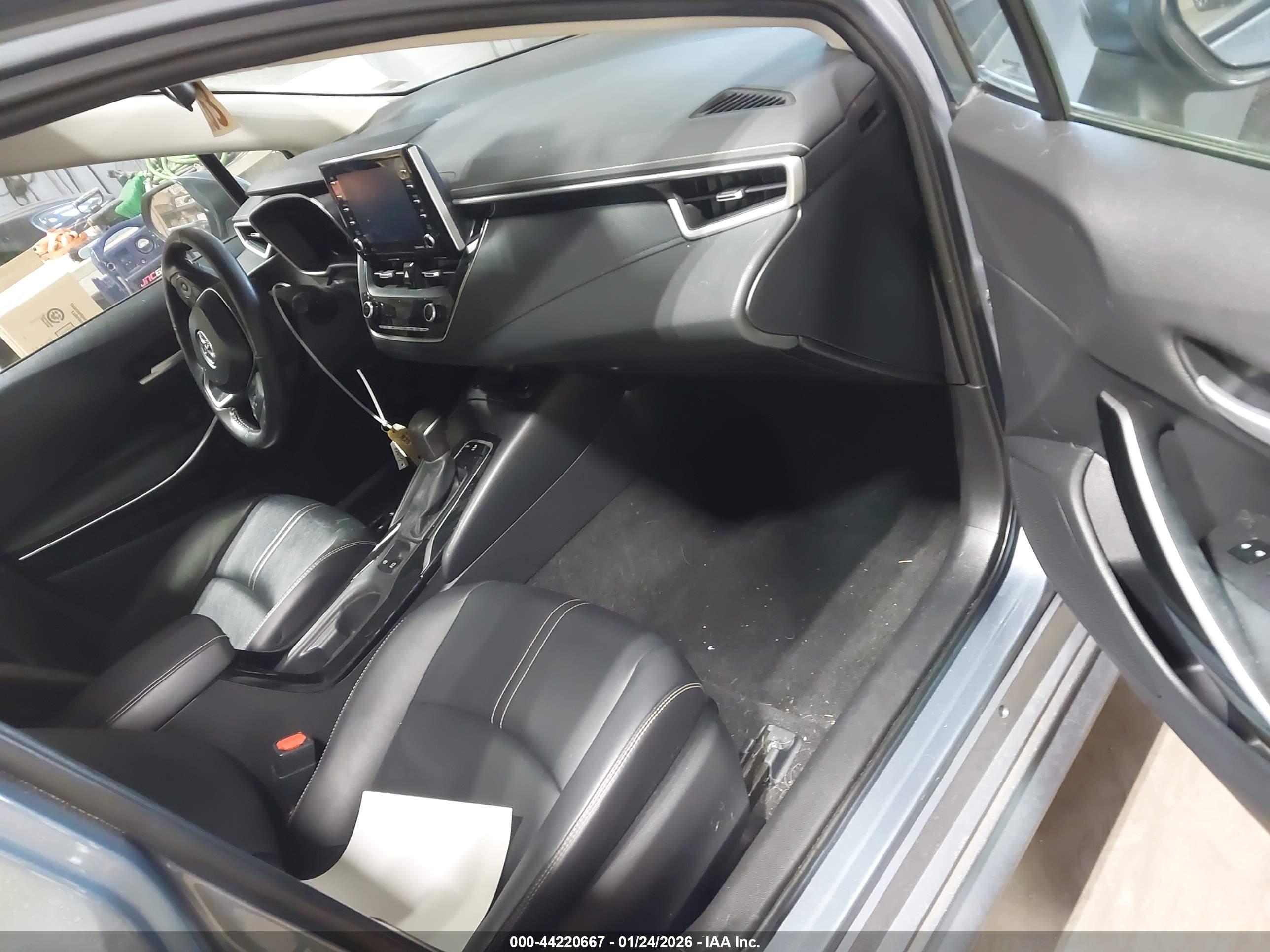 TOYOTA COROLLA image 5