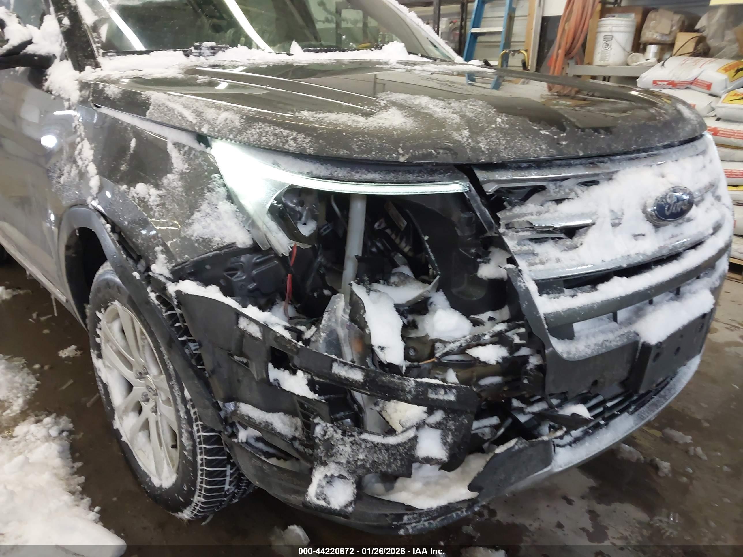FORD EXPLORER image 6