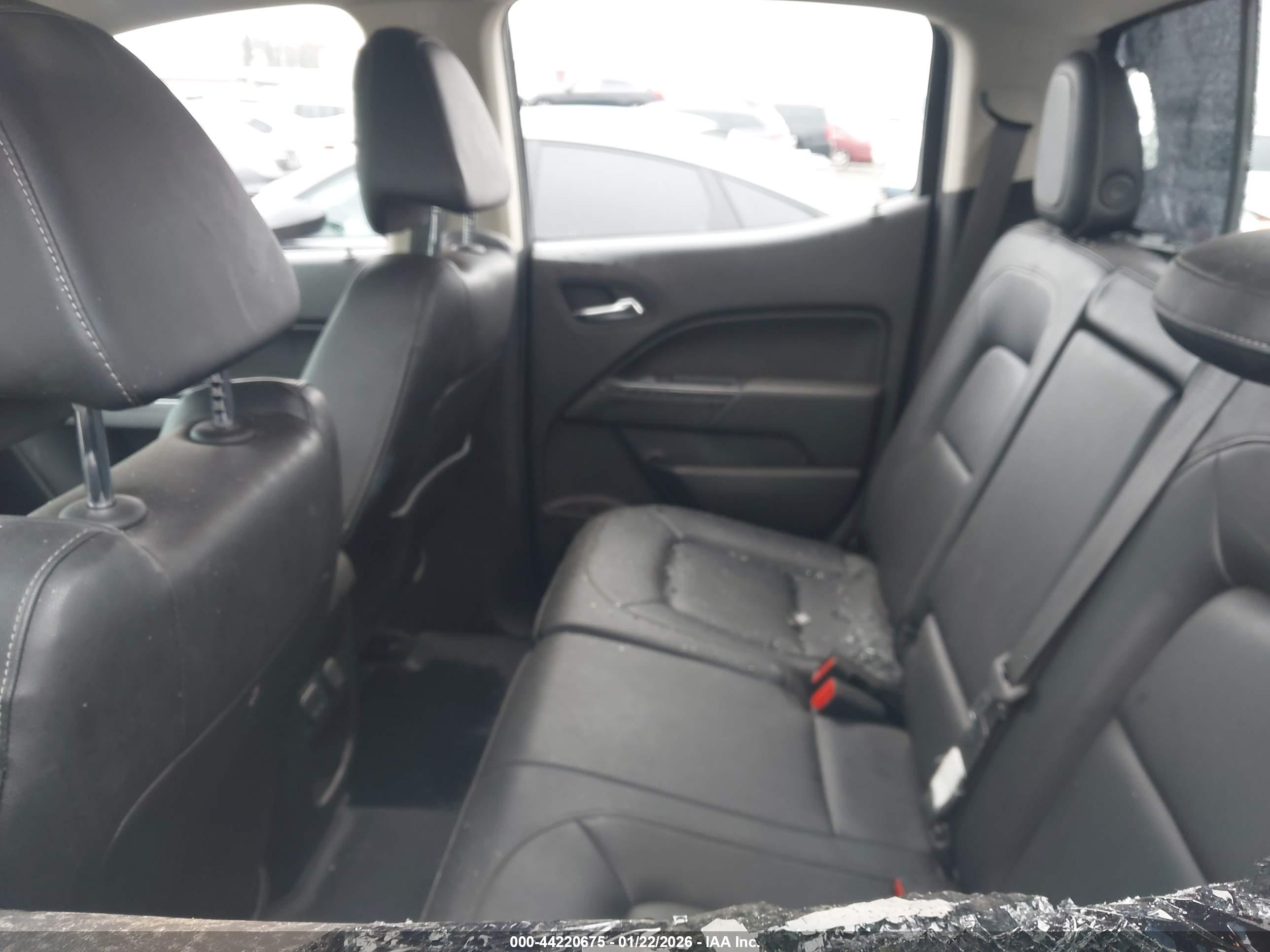 CHEVROLET COLORADO image 8