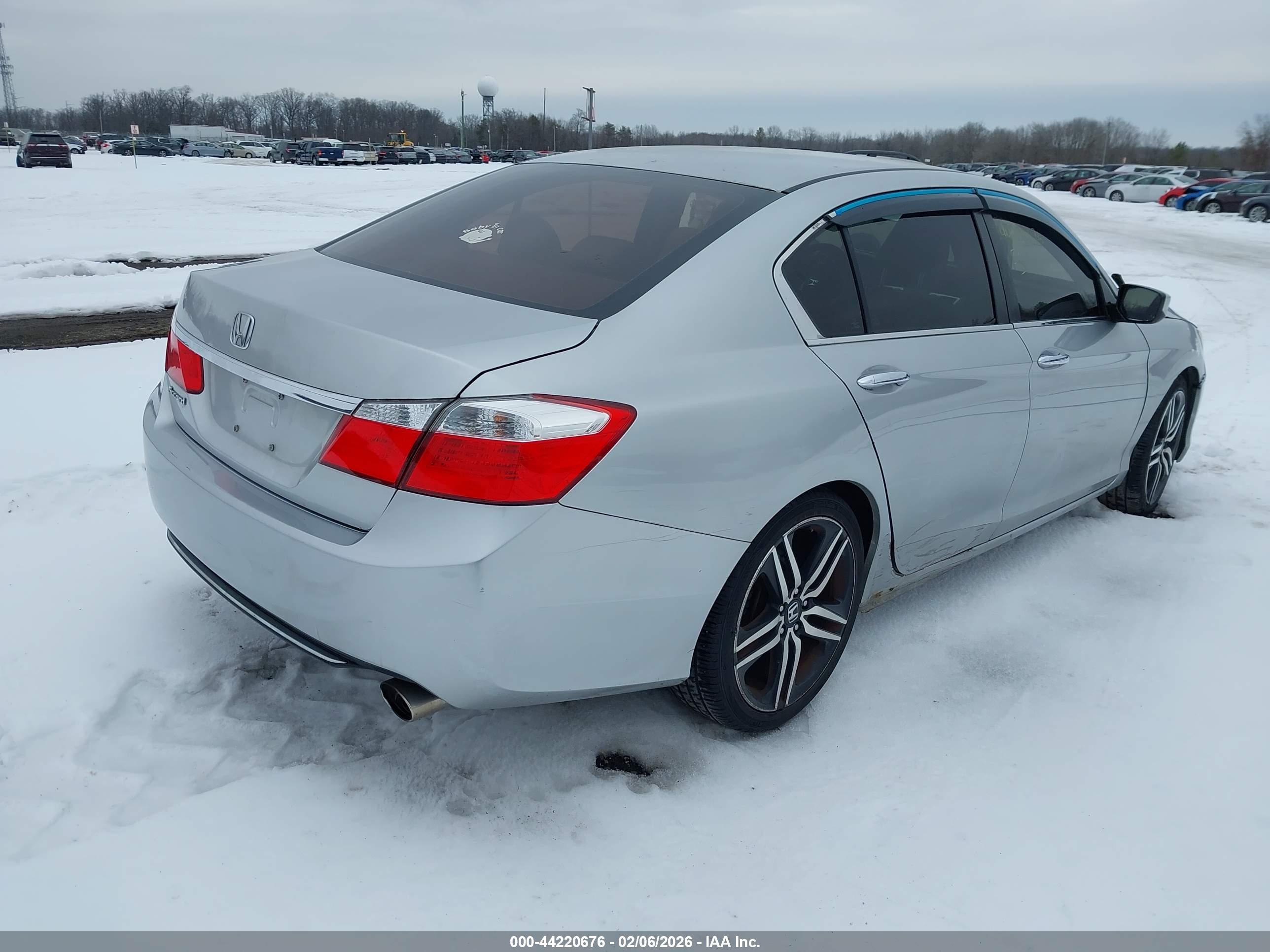 HONDA ACCORD image 4