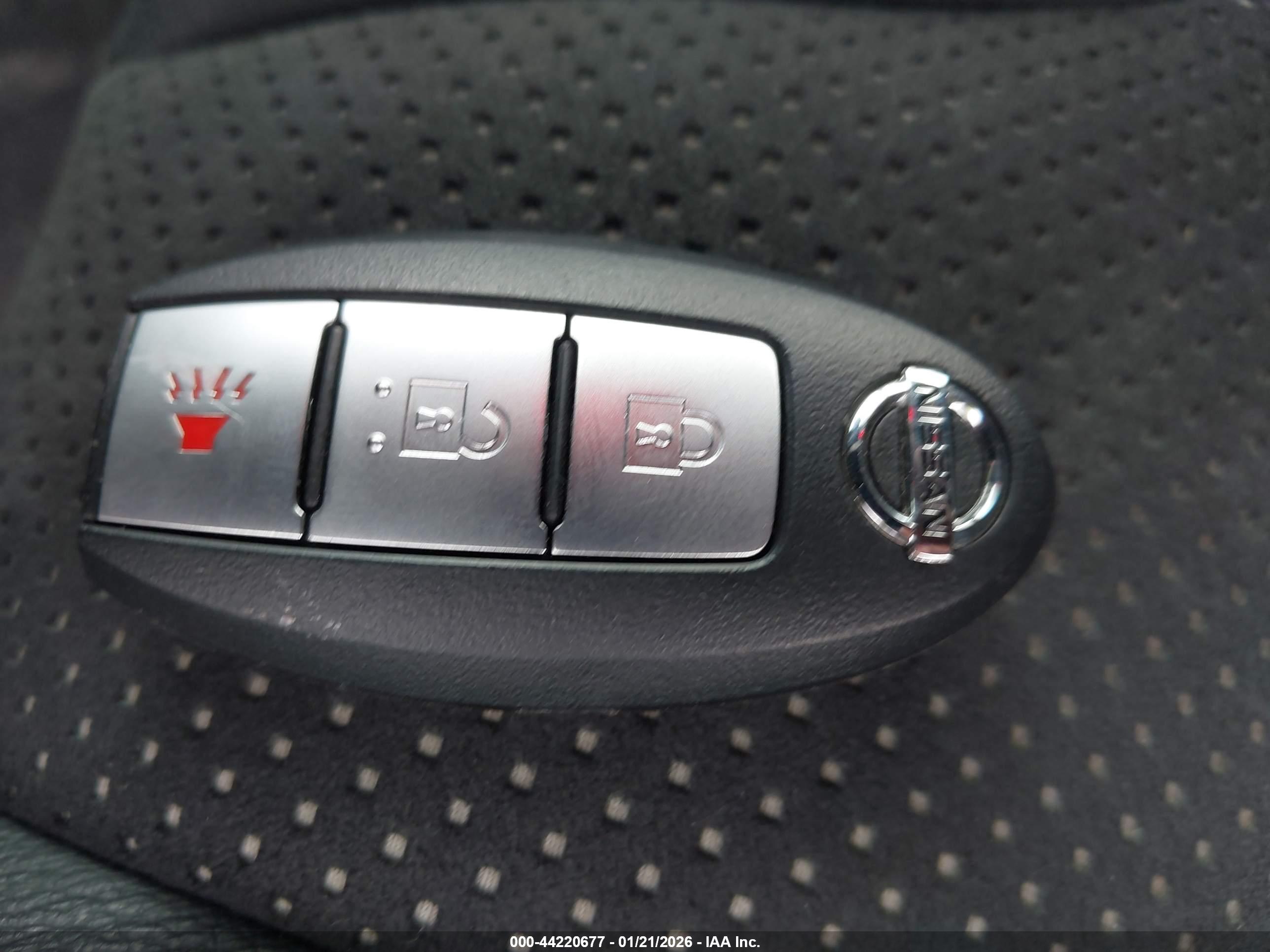 NISSAN 370Z image 11