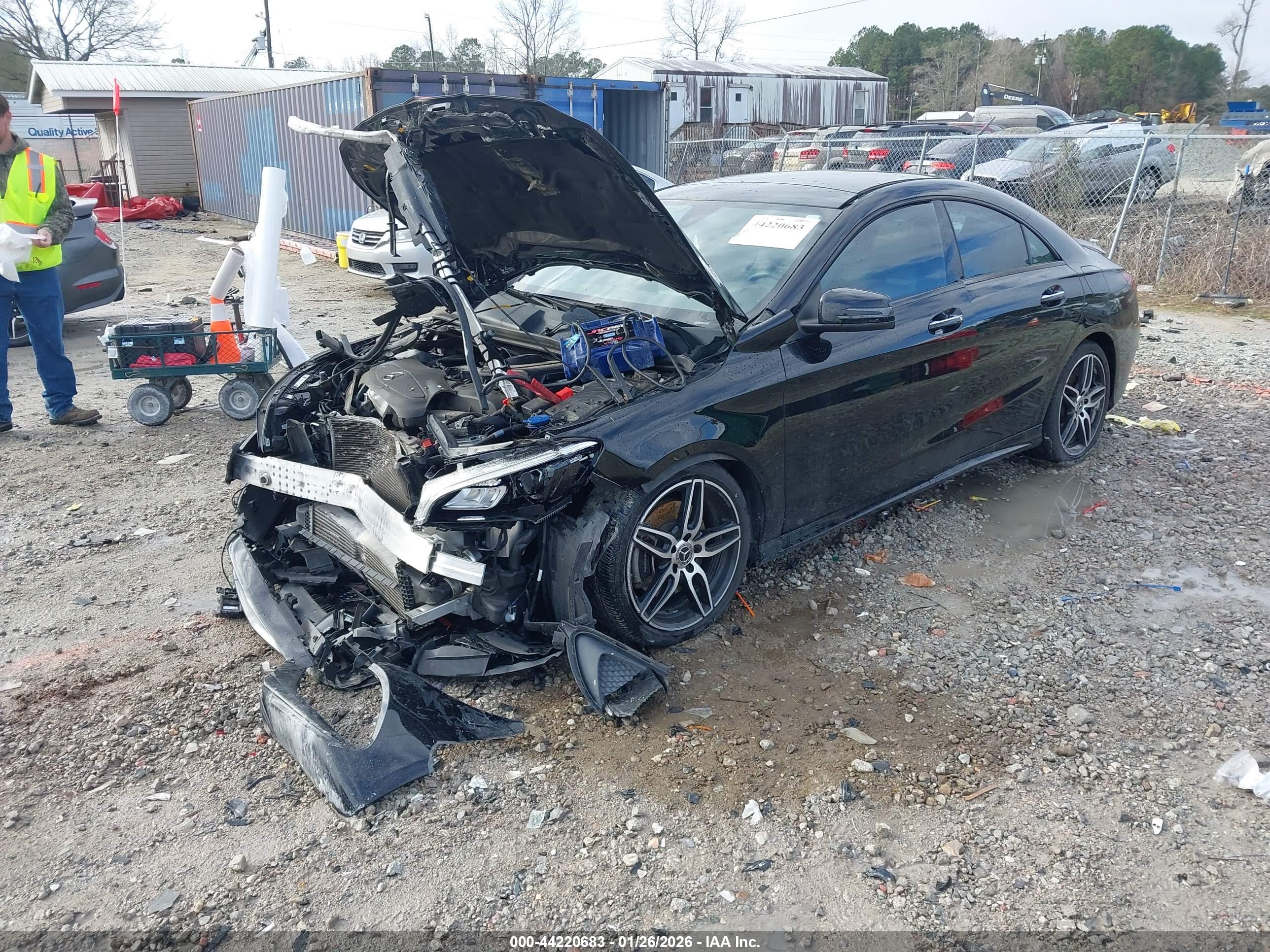 MERCEDES-BENZ CLA image 2