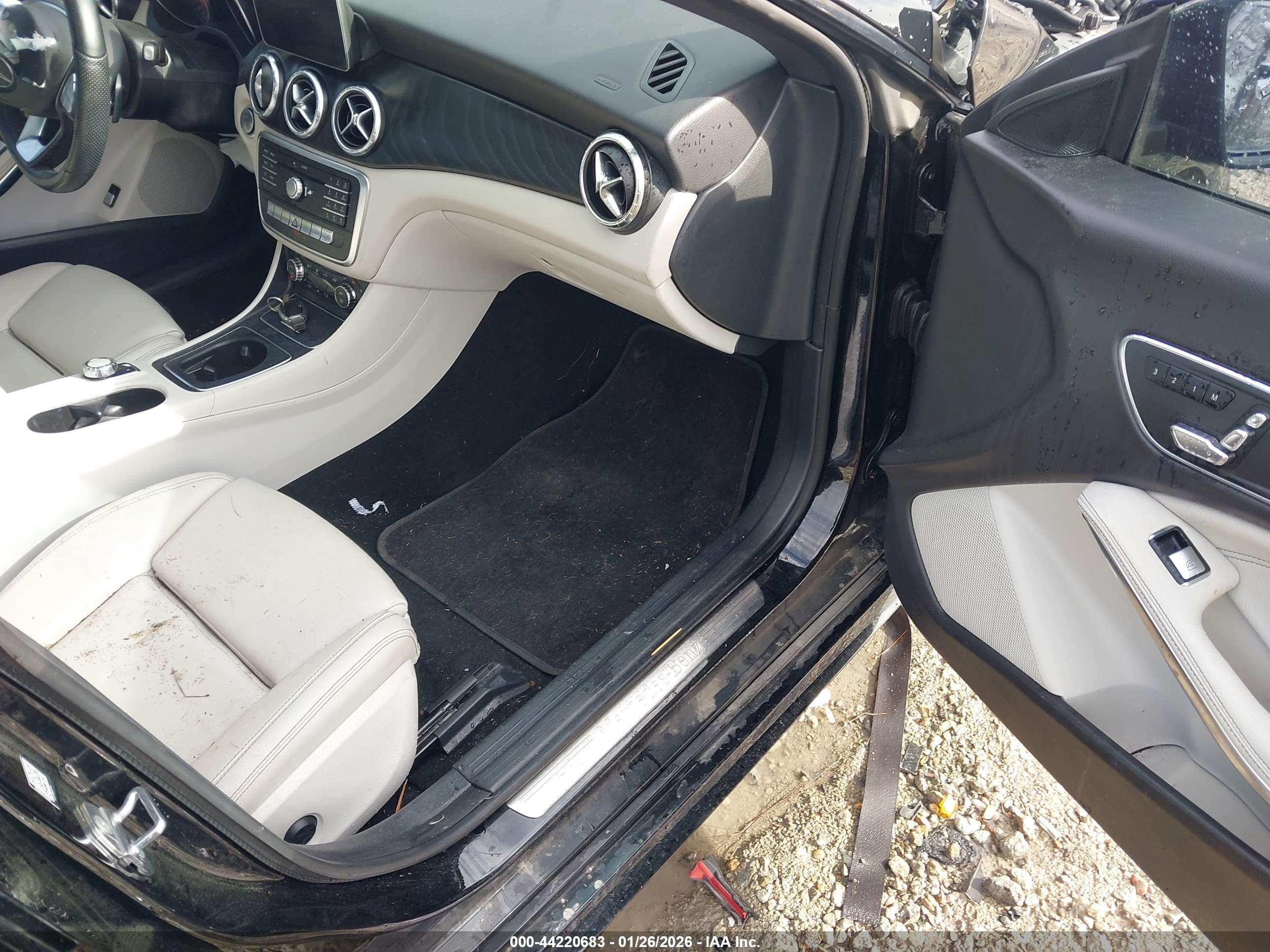 MERCEDES-BENZ CLA image 5