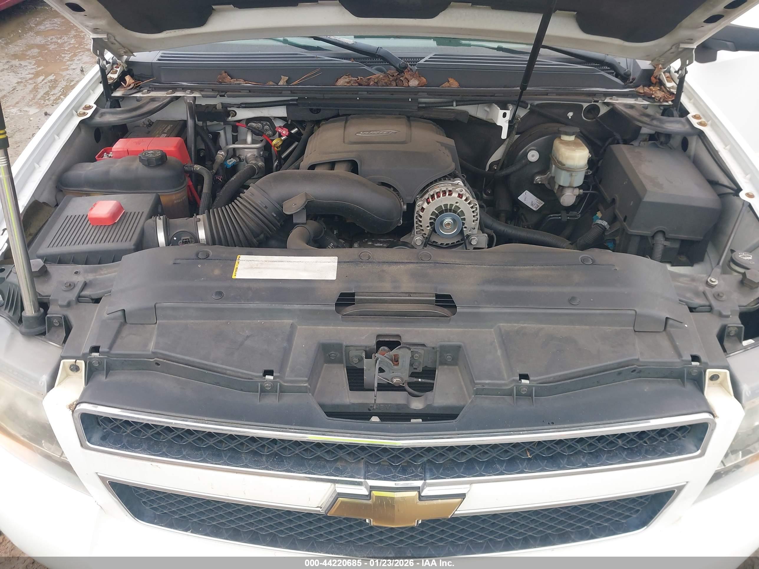 CHEVROLET TAHOE image 10