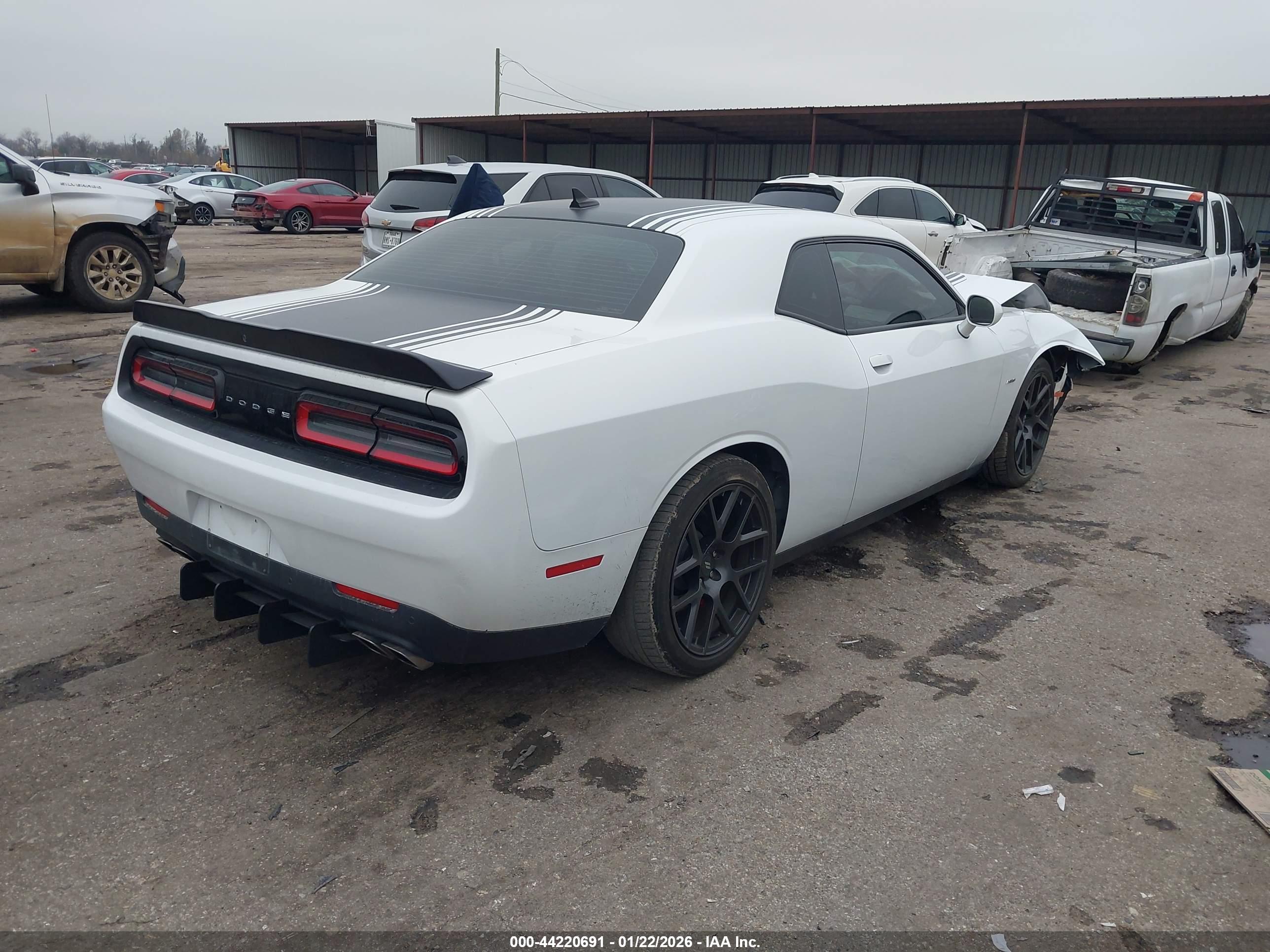 DODGE CHALLENGER image 4