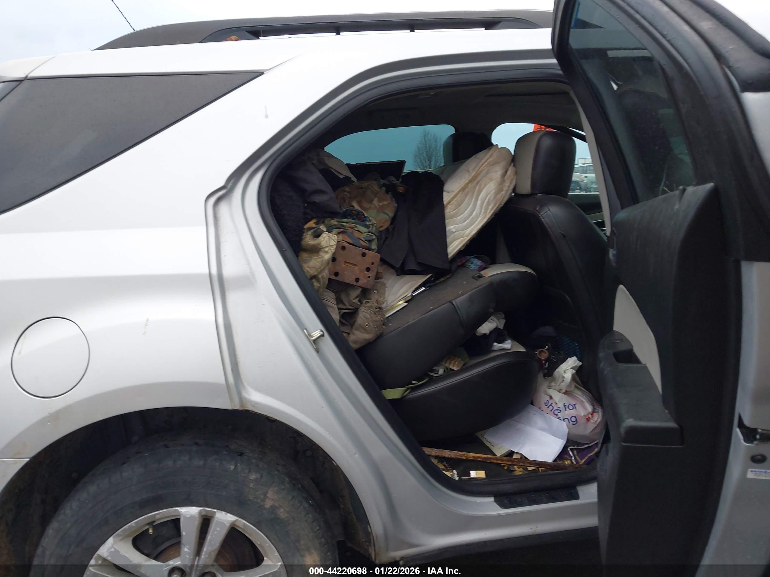 CHEVROLET EQUINOX image 8