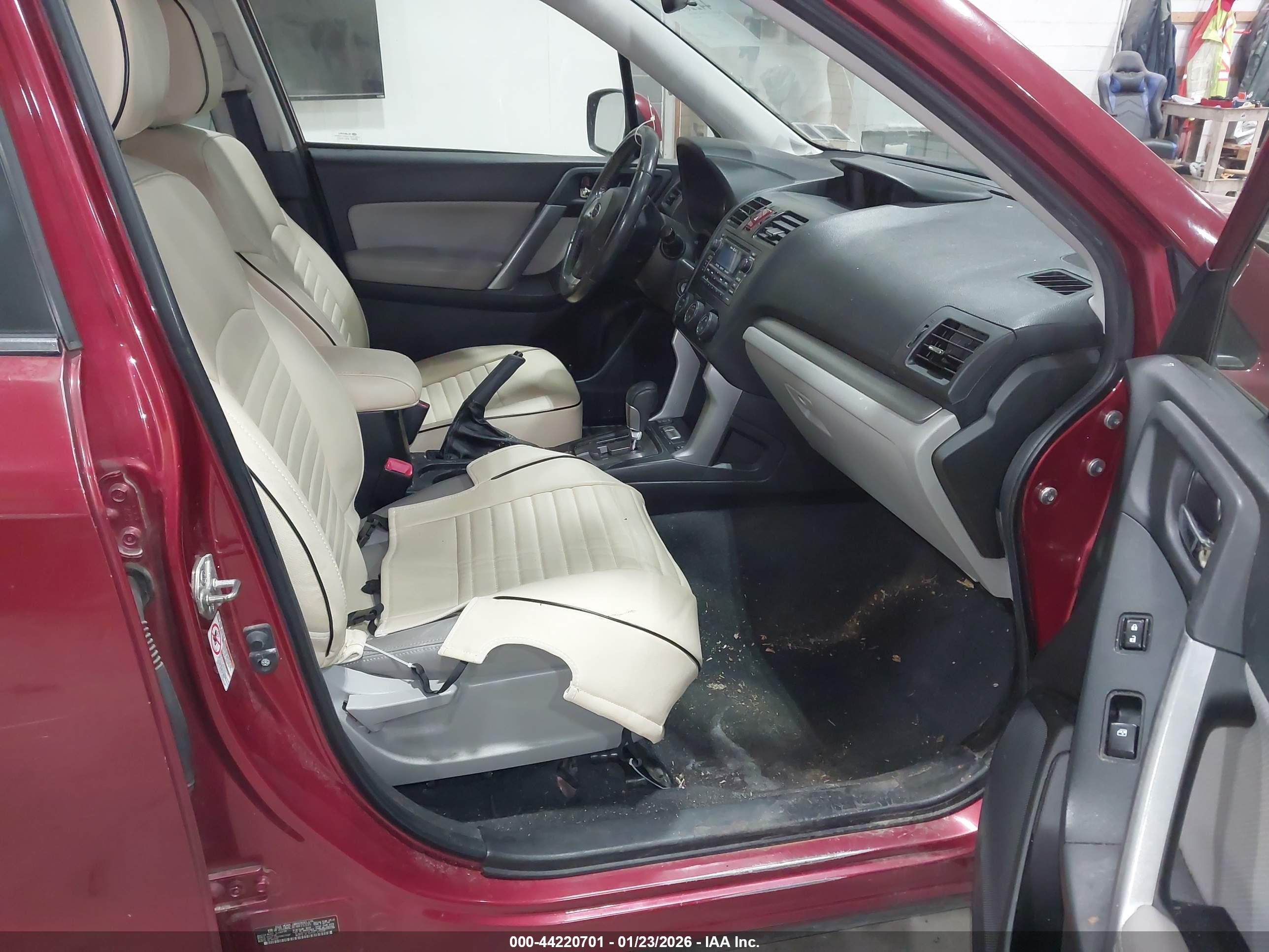 SUBARU FORESTER image 5