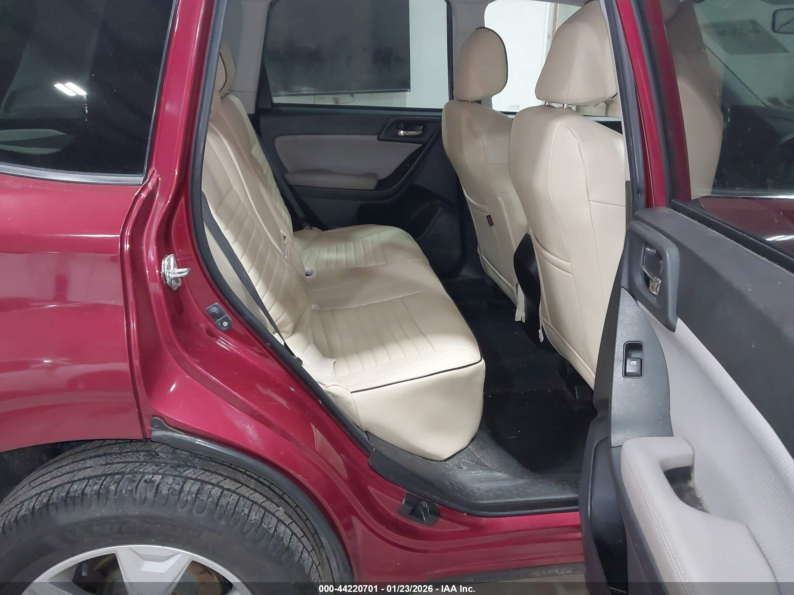 SUBARU FORESTER image 8