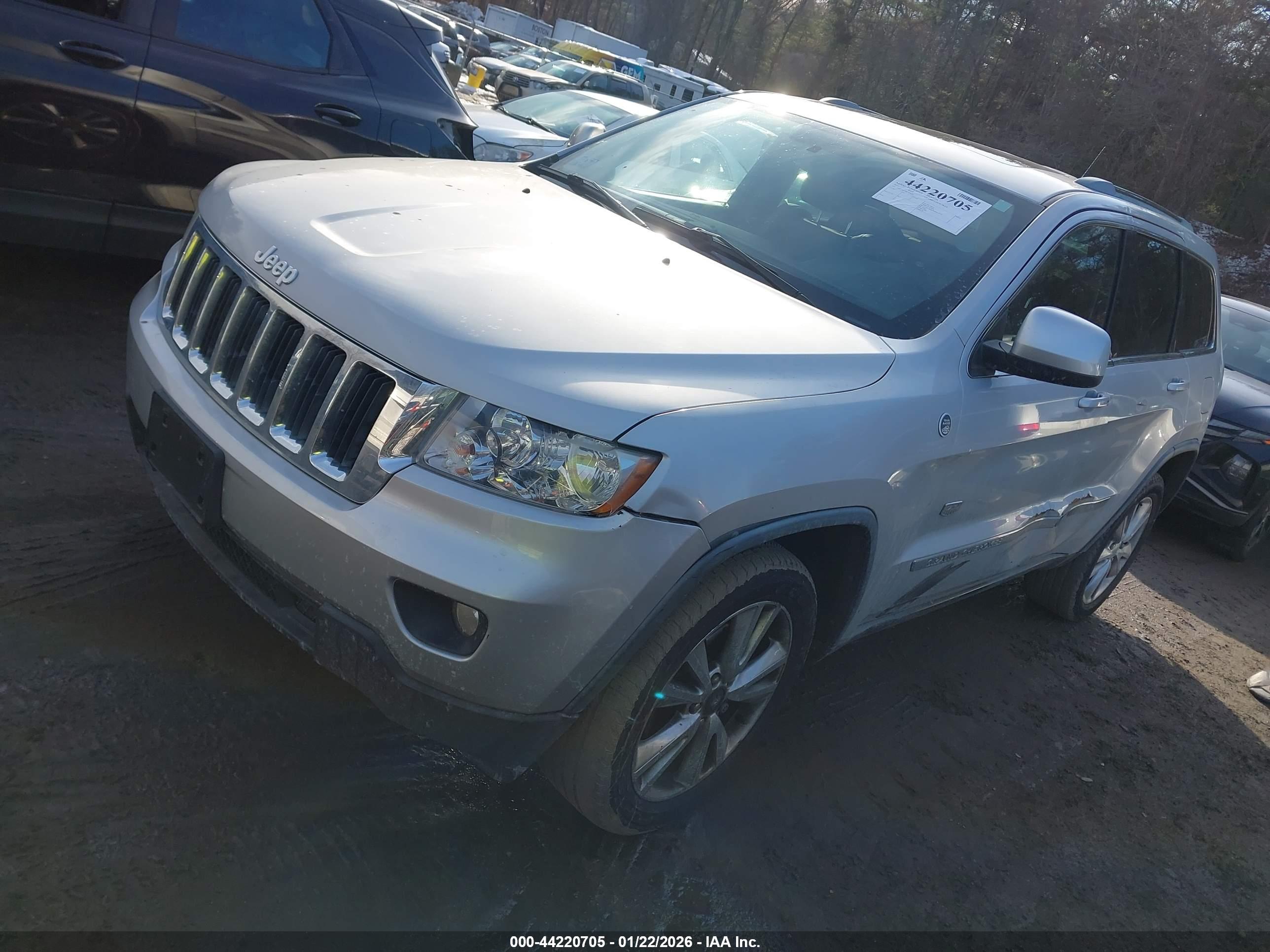JEEP GRAND image 2
