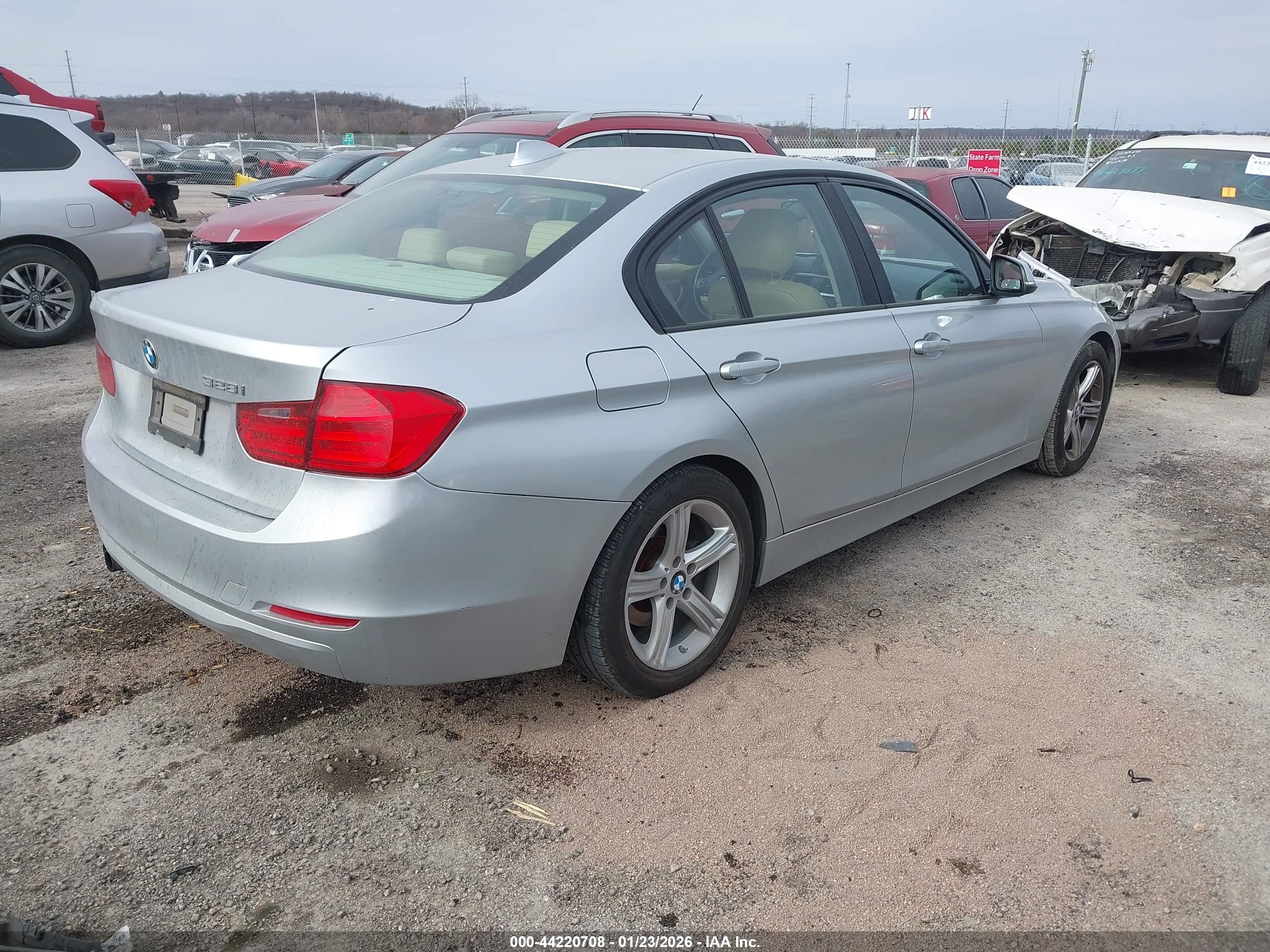 BMW 328I image 4