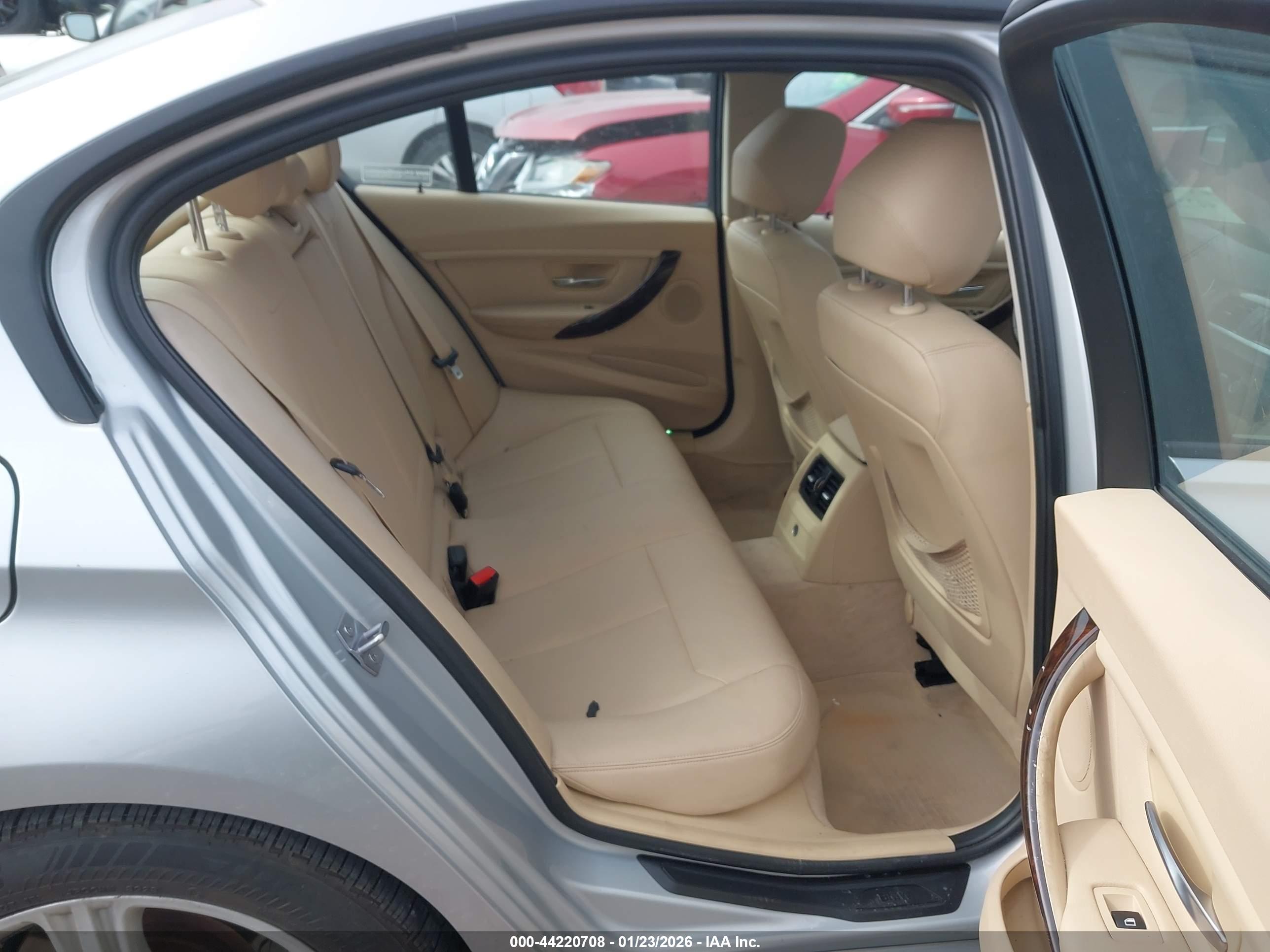 BMW 328I image 8