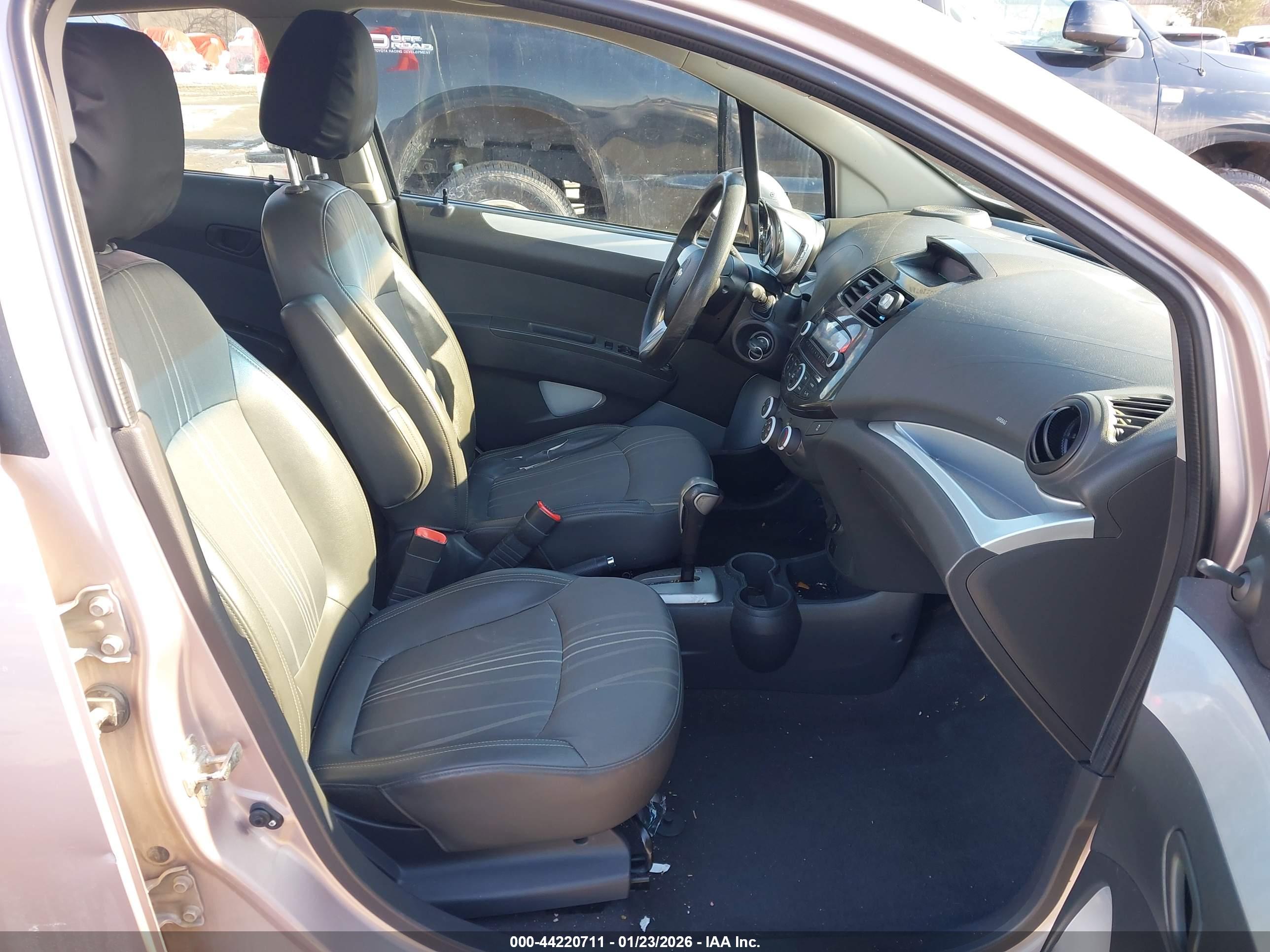 CHEVROLET SPARK image 5