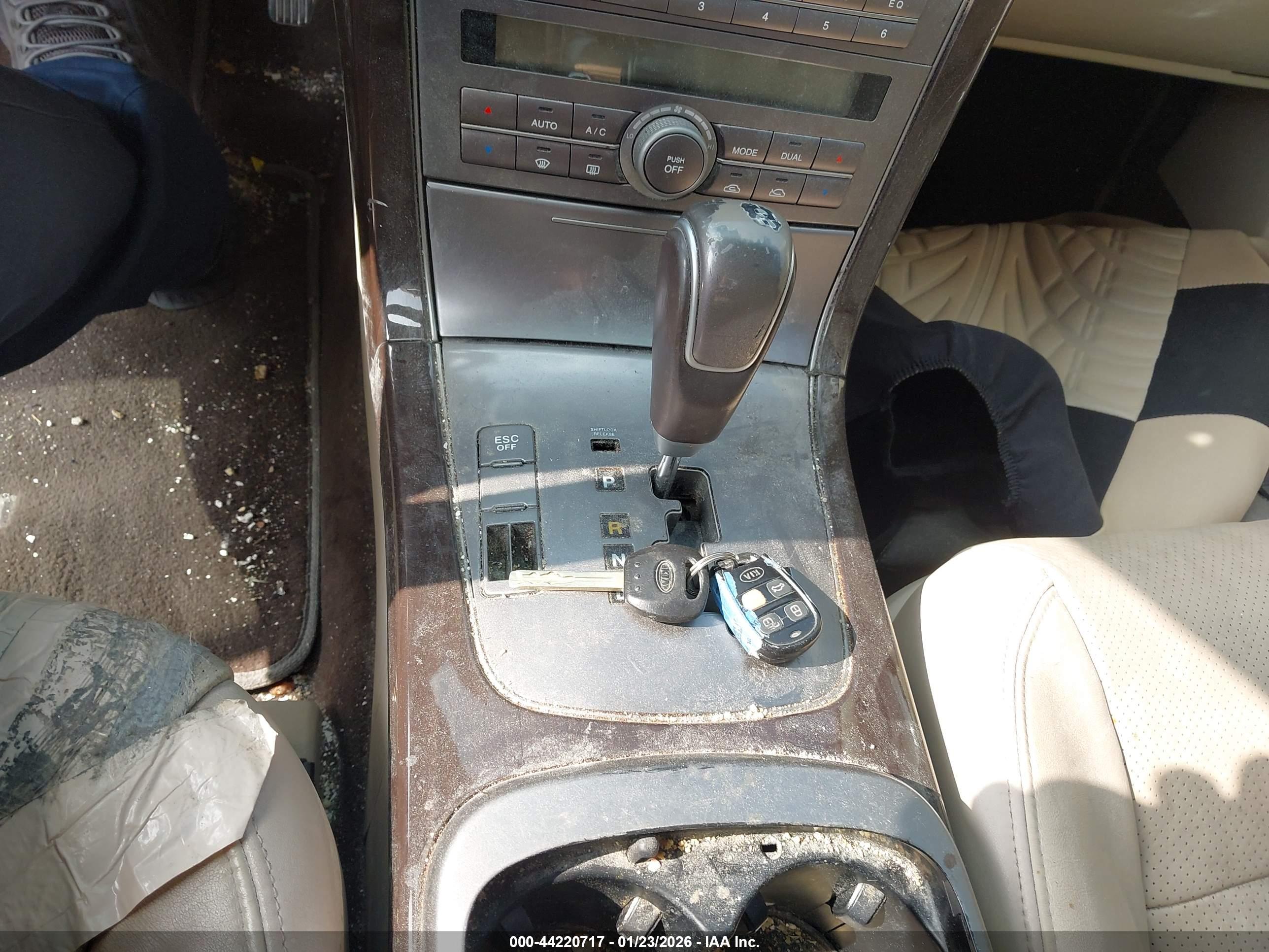 KIA AMANTI image 11