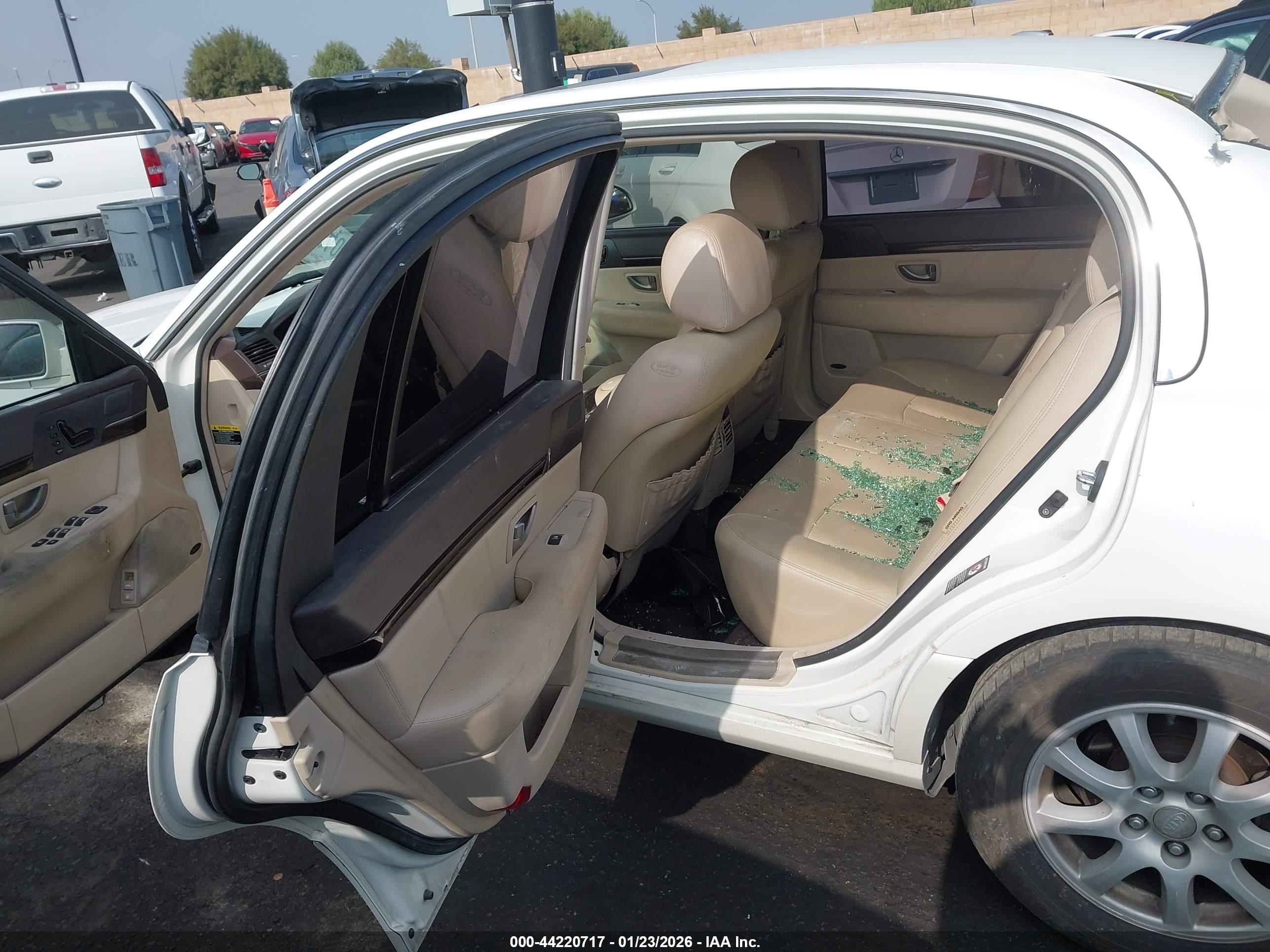KIA AMANTI image 8