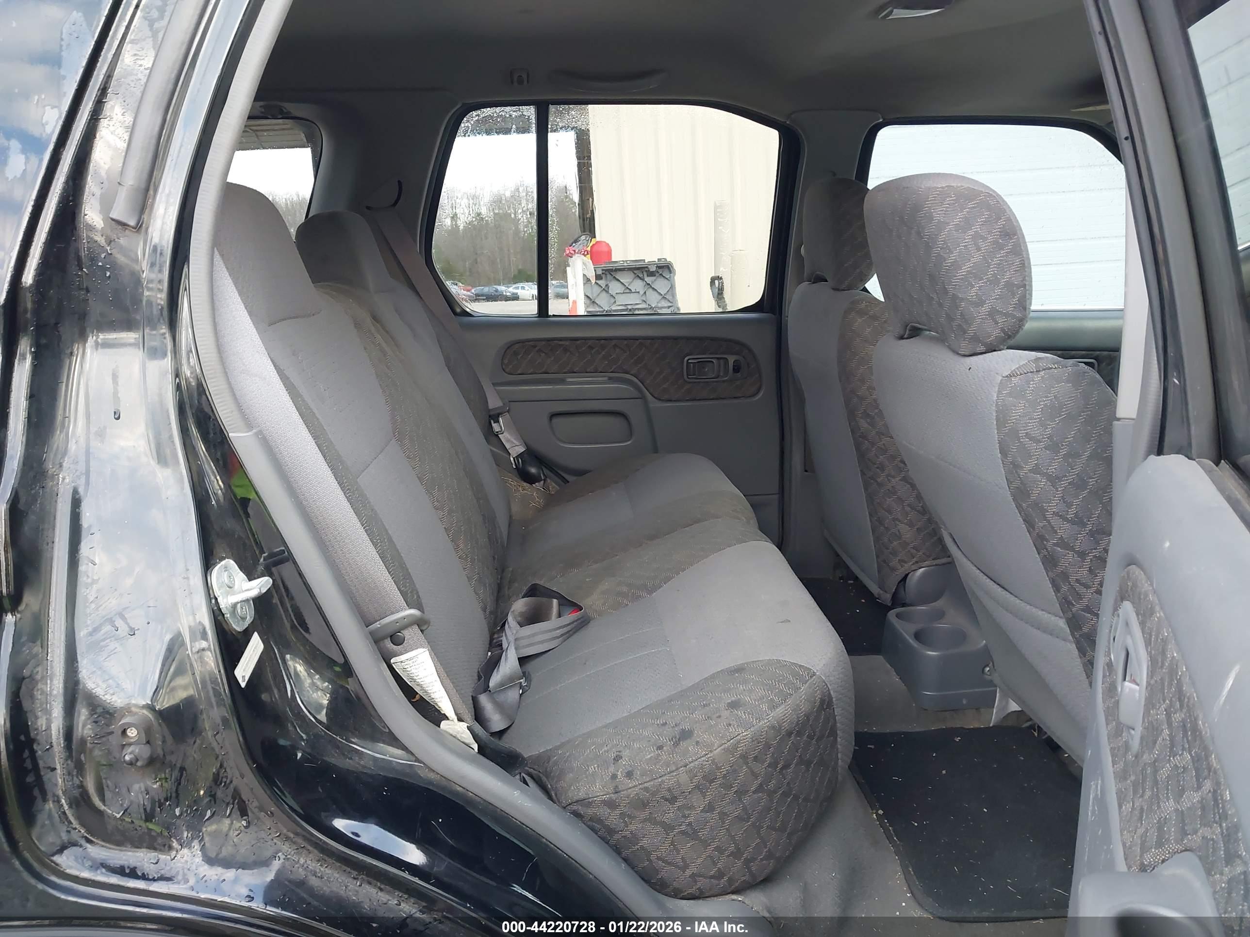 NISSAN XTERRA image 8