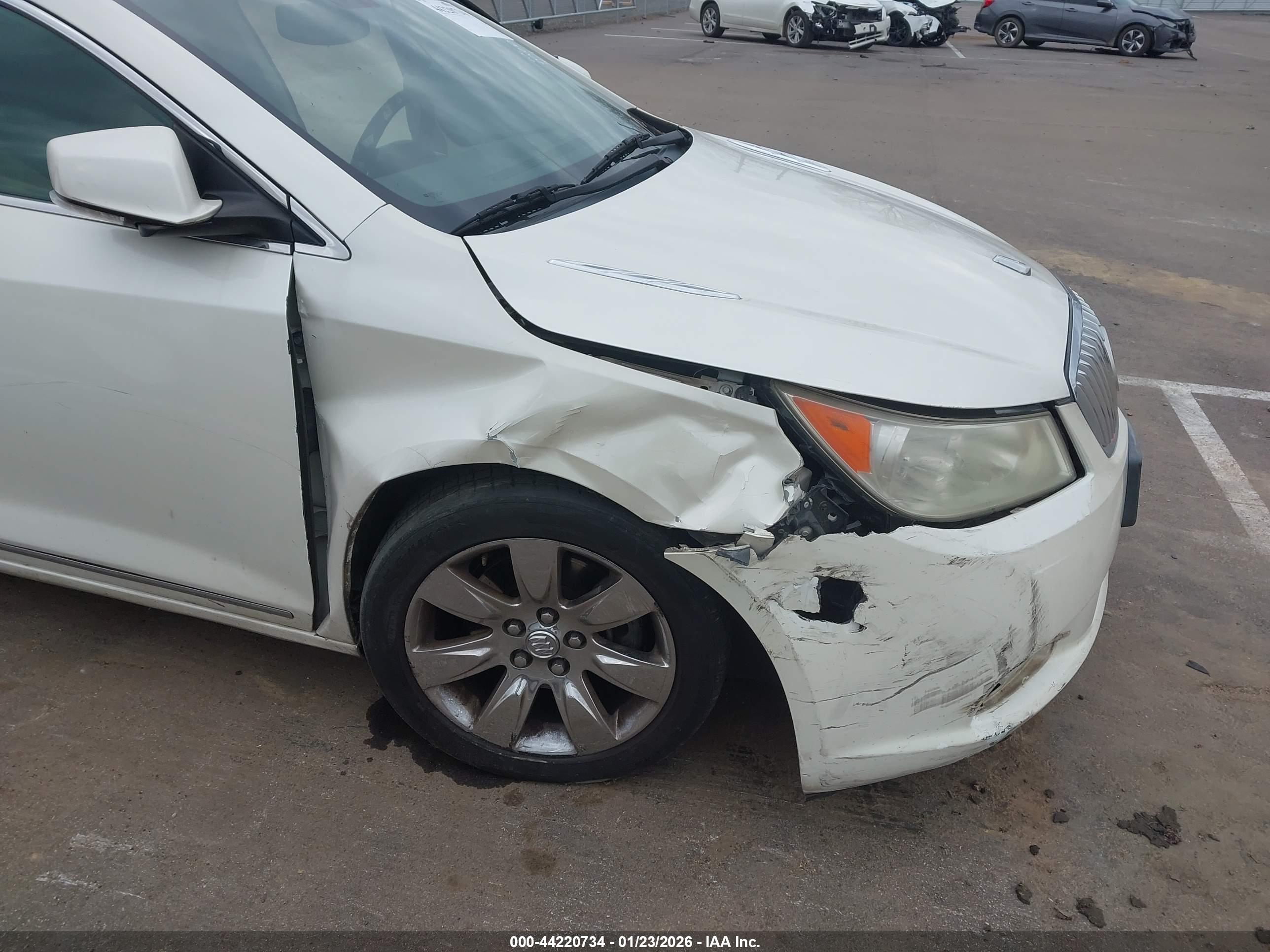 BUICK LACROSSE image 6