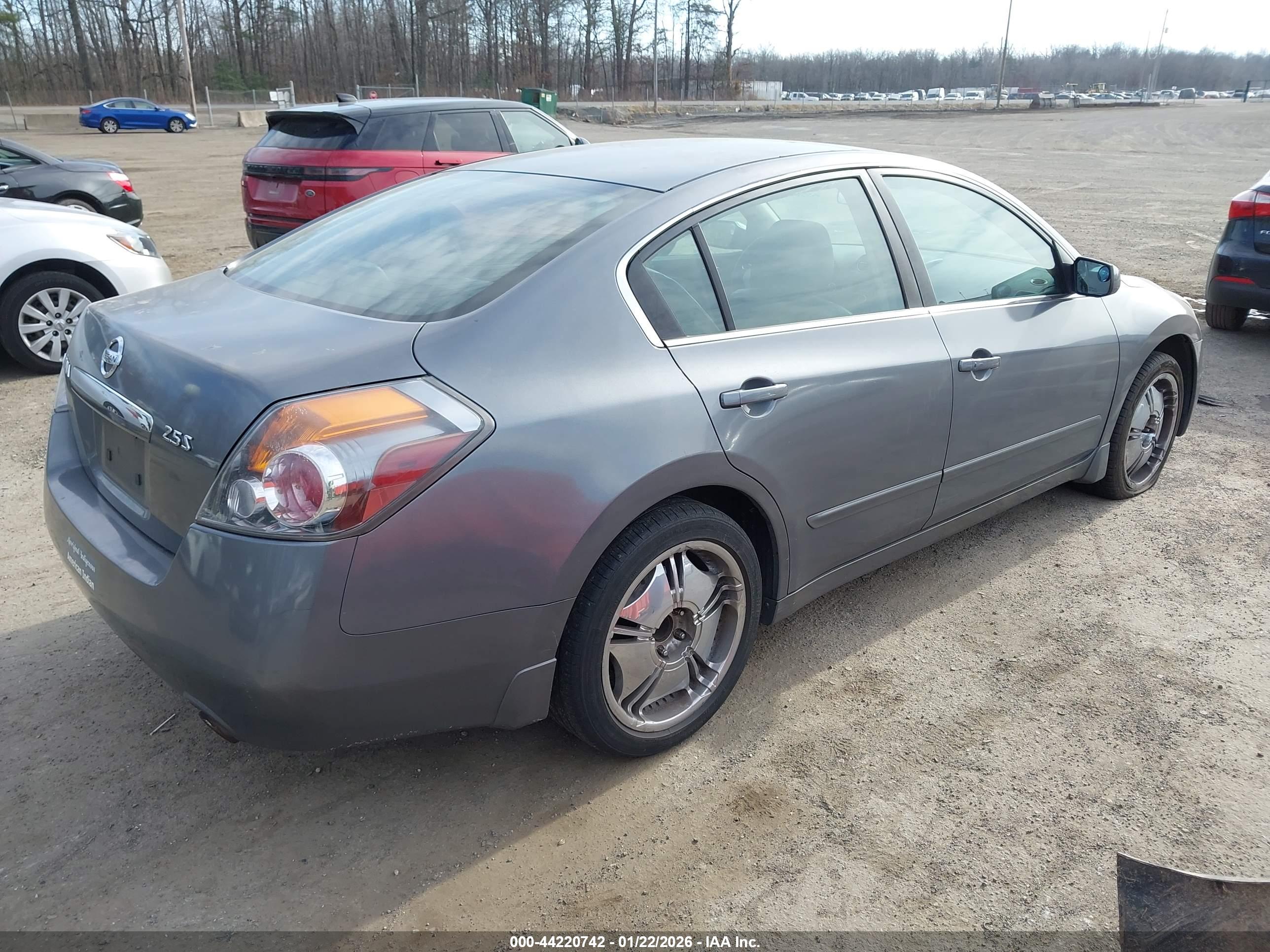NISSAN ALTIMA image 4