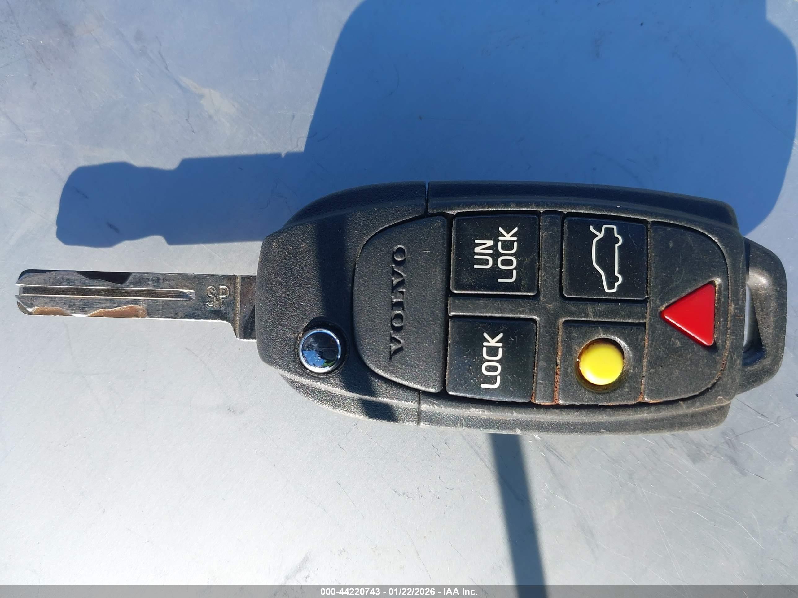 VOLVO XC90 image 11