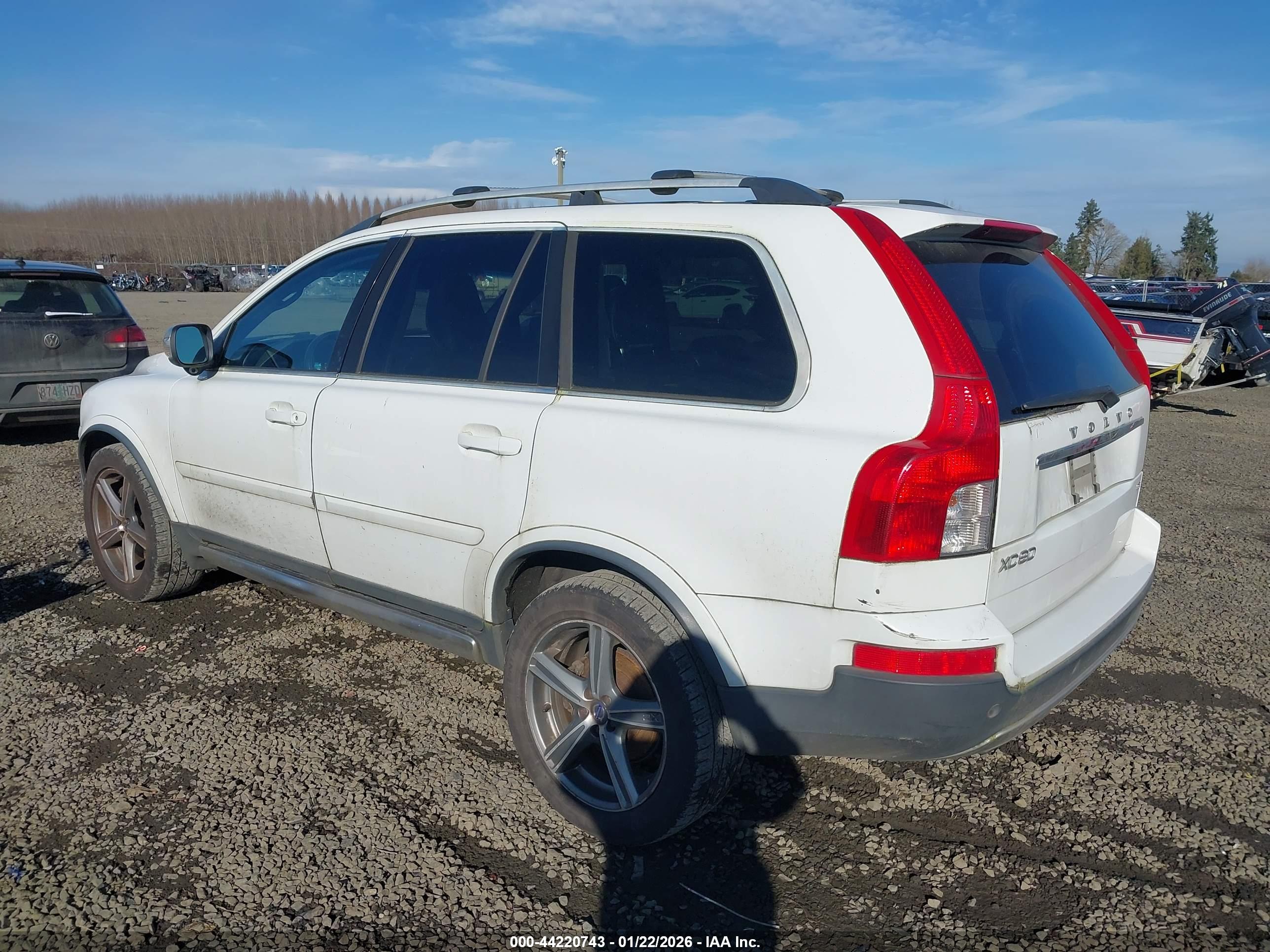 VOLVO XC90 image 3