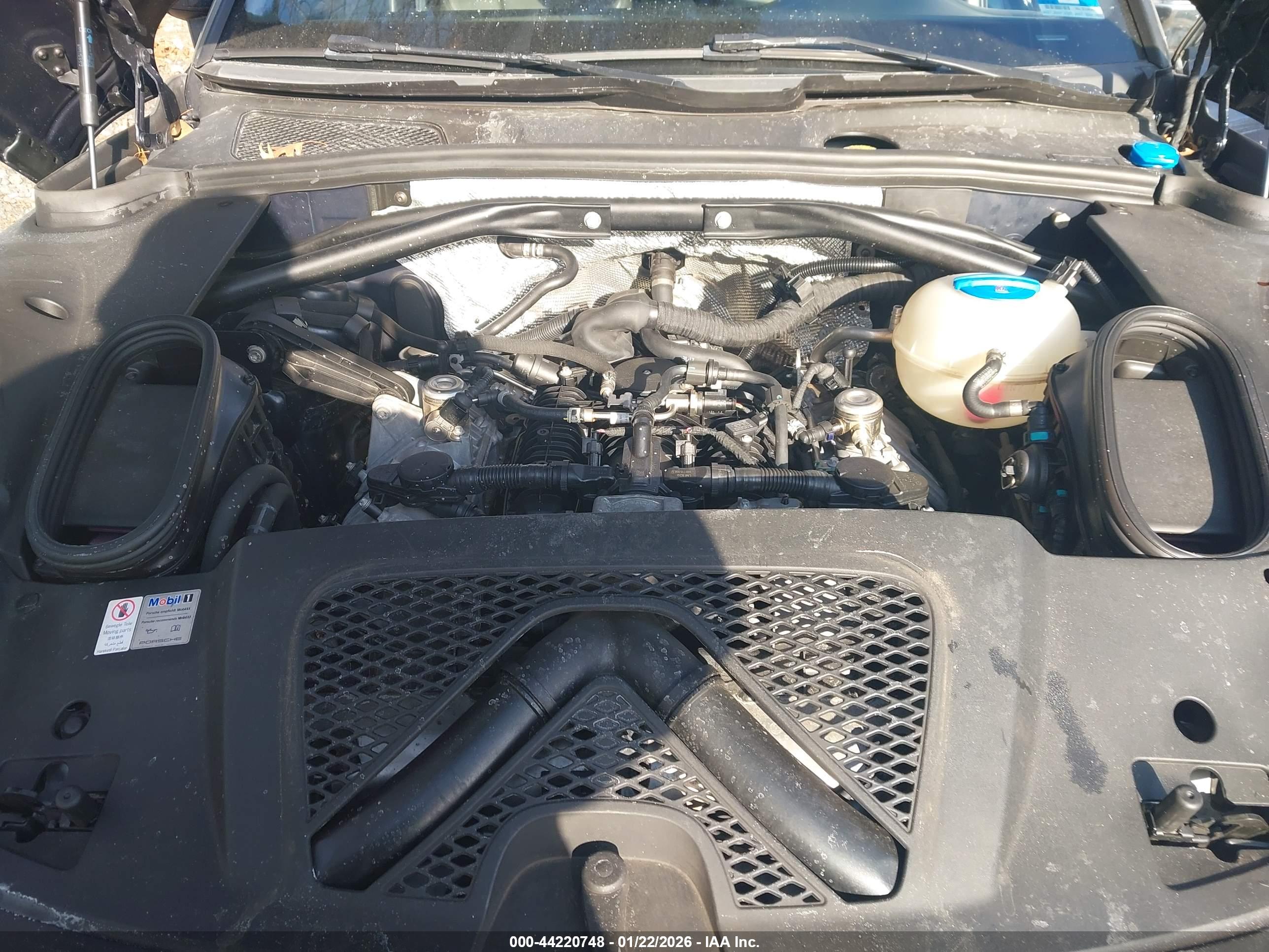 PORSCHE MACAN image 10