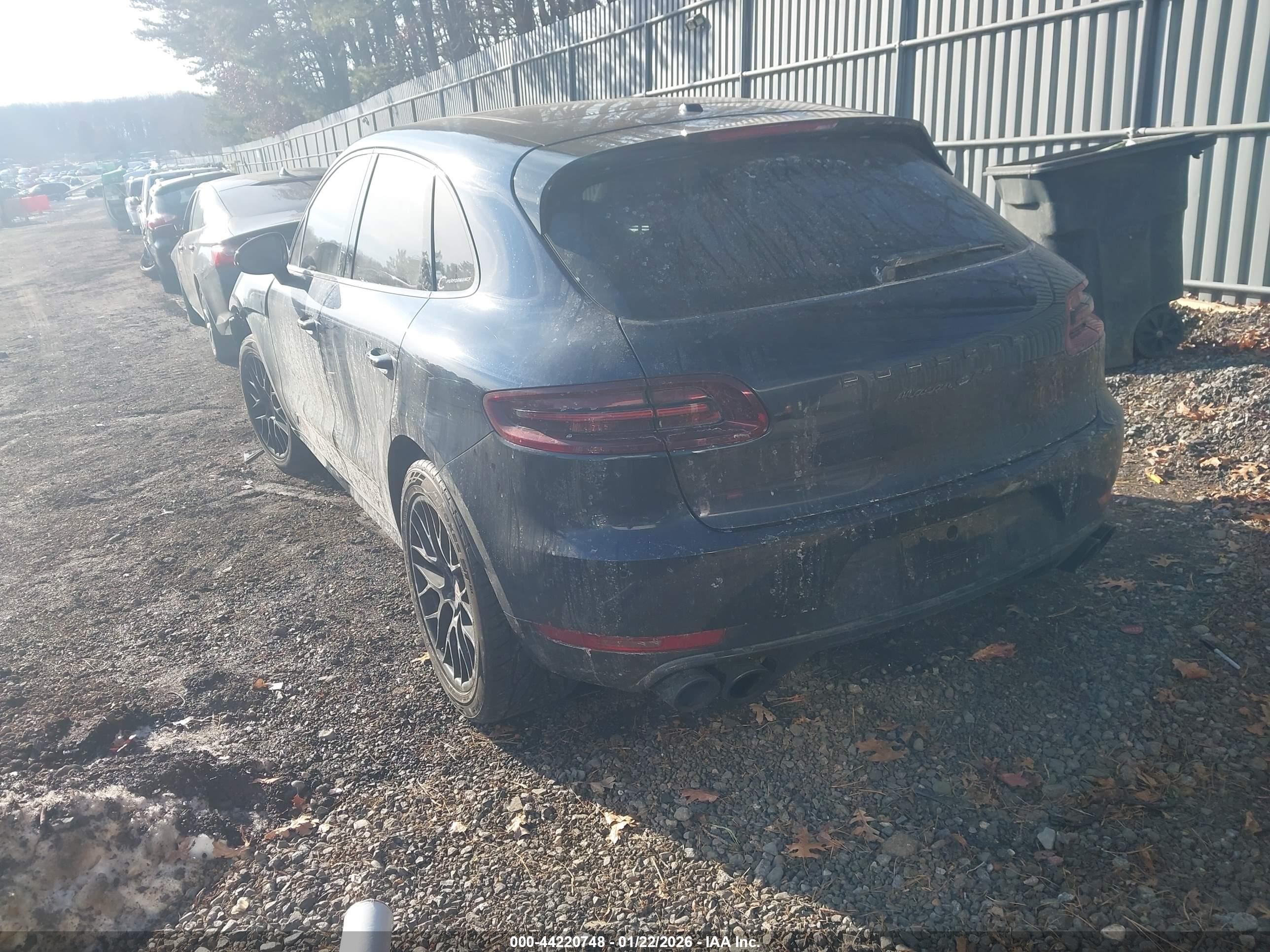 PORSCHE MACAN image 3