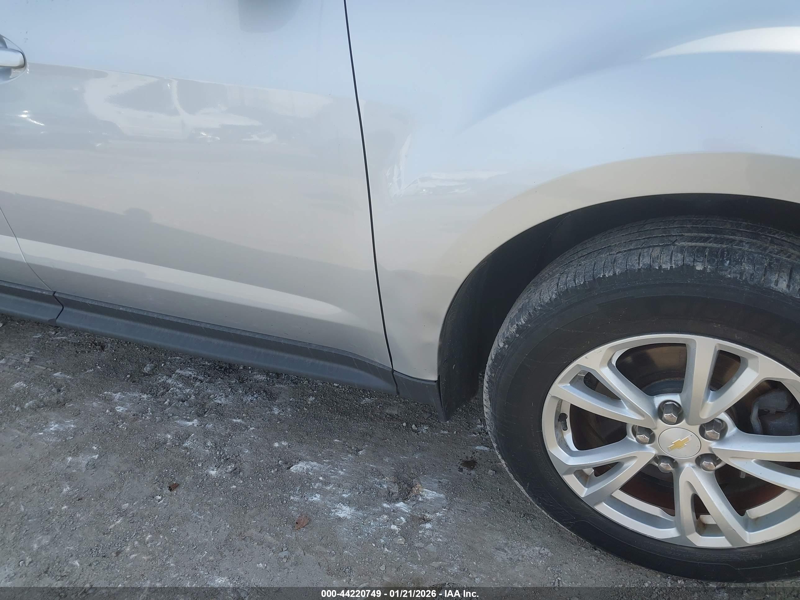 CHEVROLET EQUINOX image 6