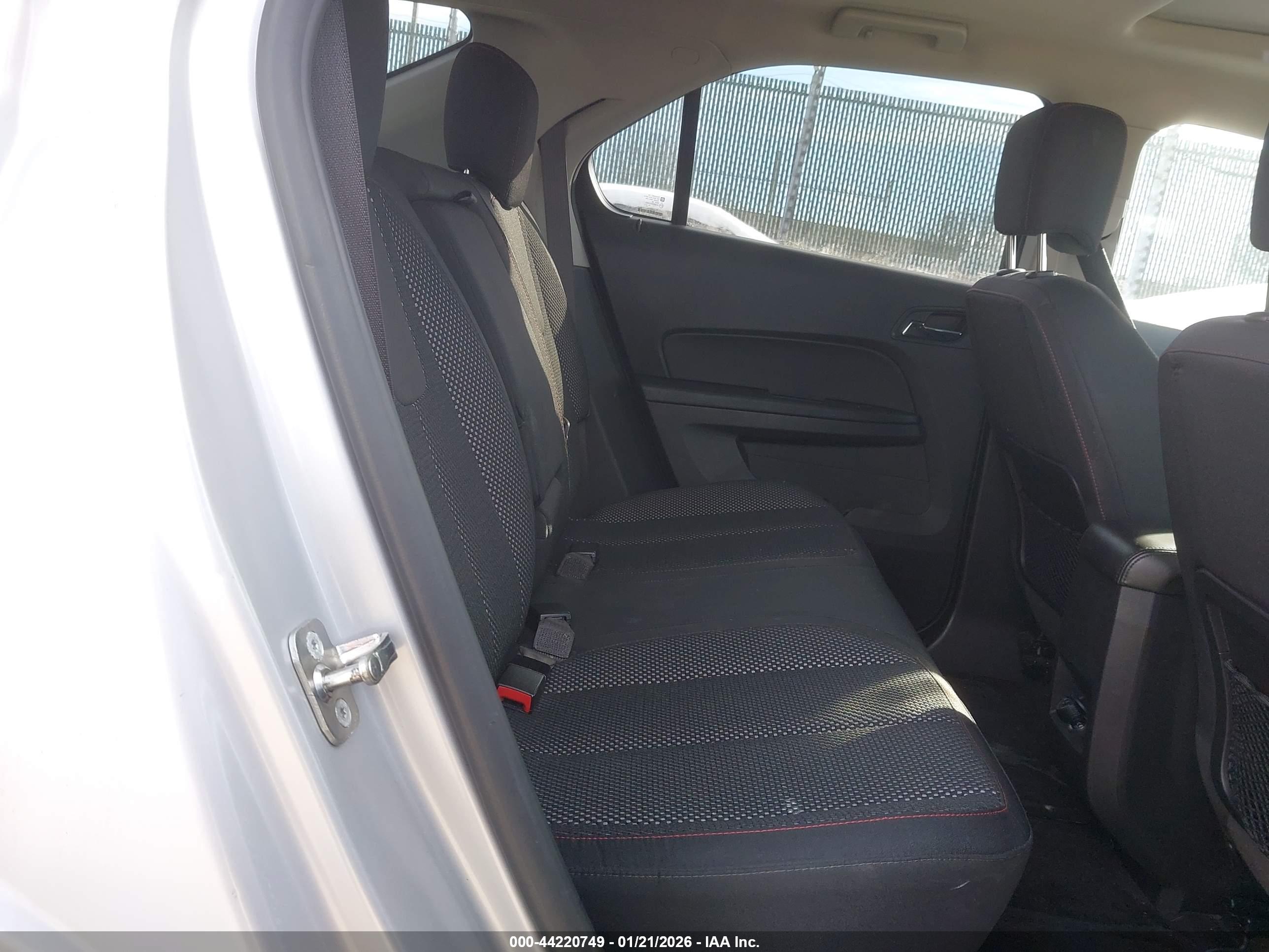 CHEVROLET EQUINOX image 8