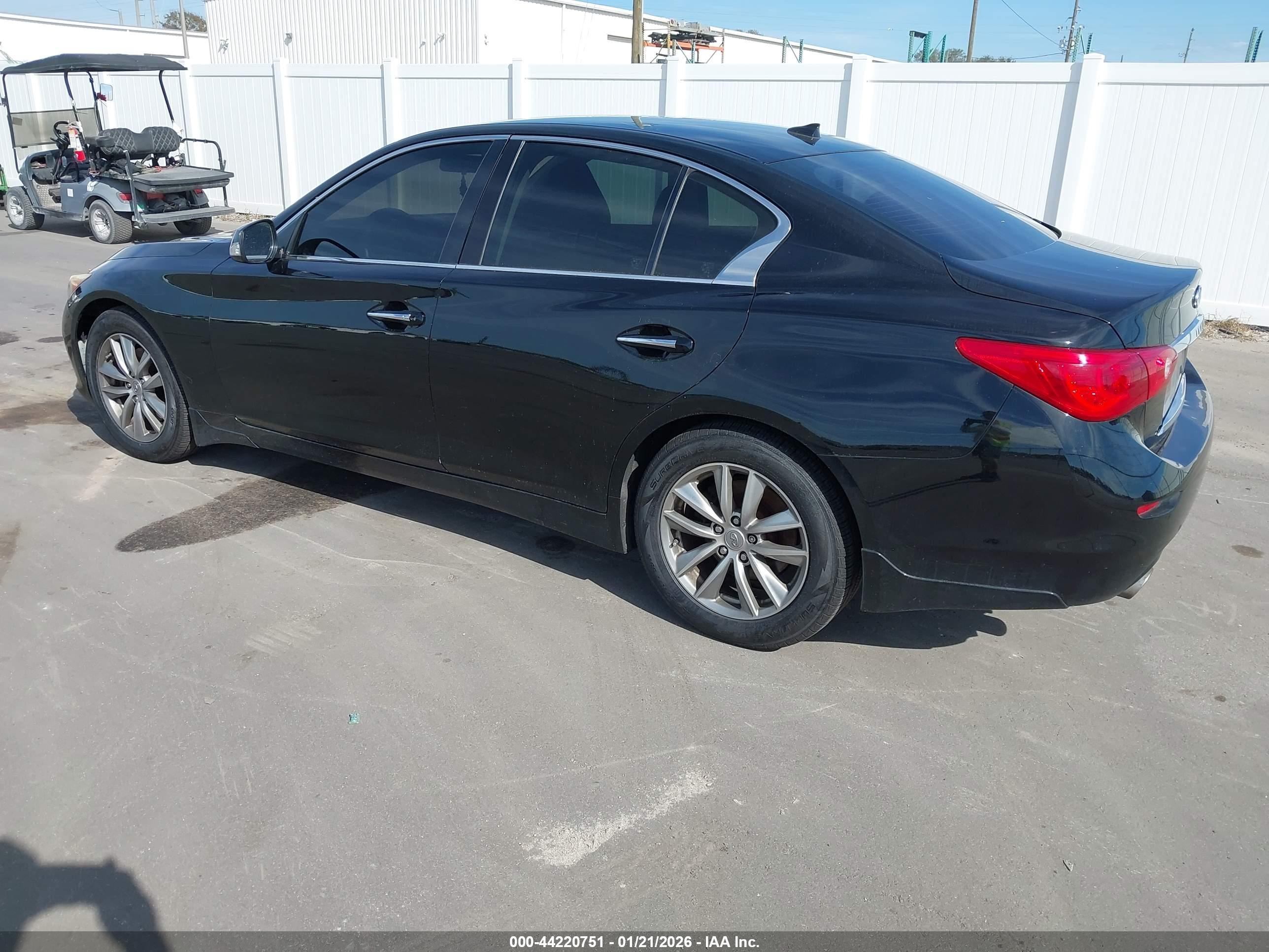 INFINITI Q50 image 3