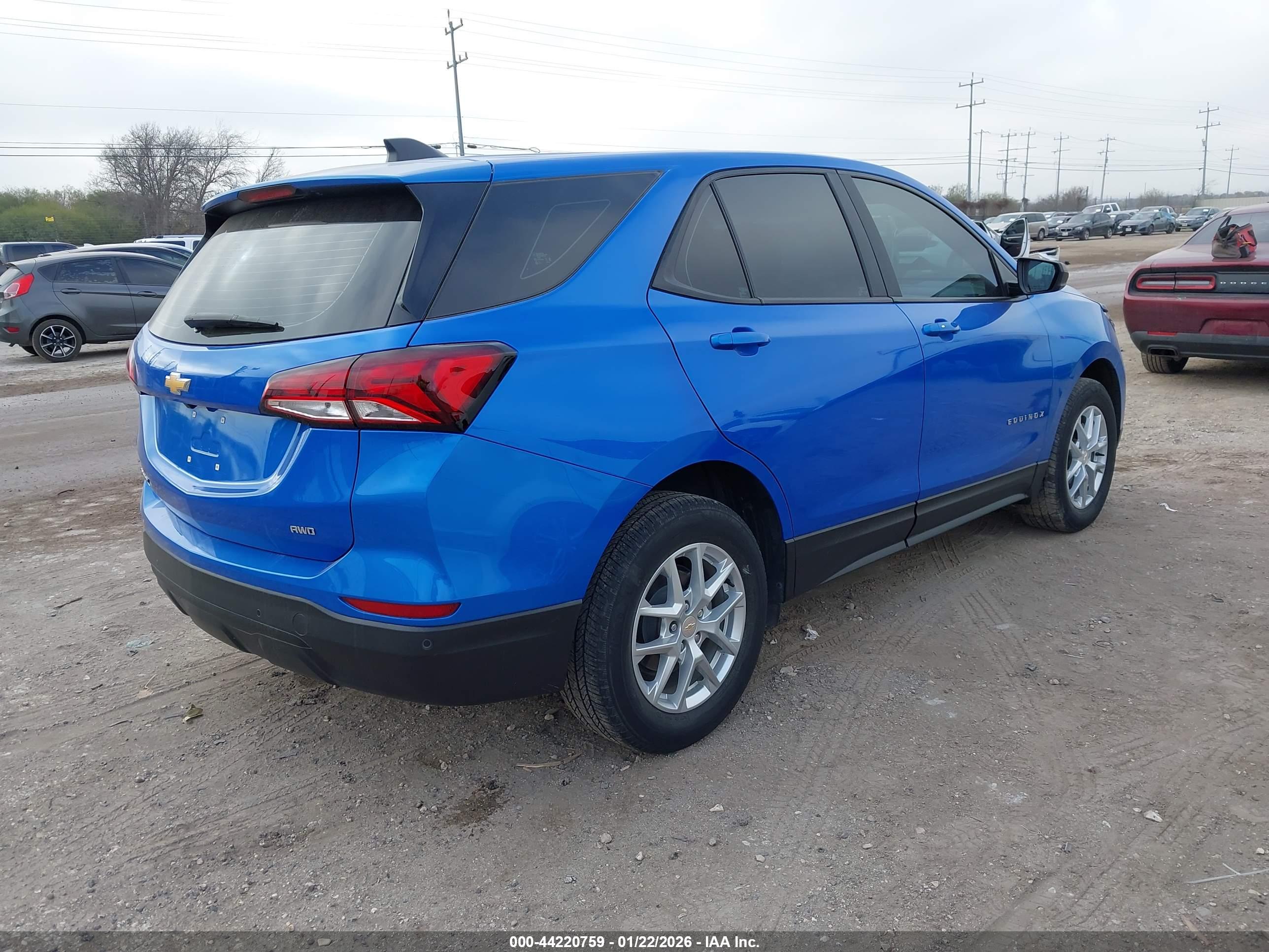 CHEVROLET EQUINOX image 4