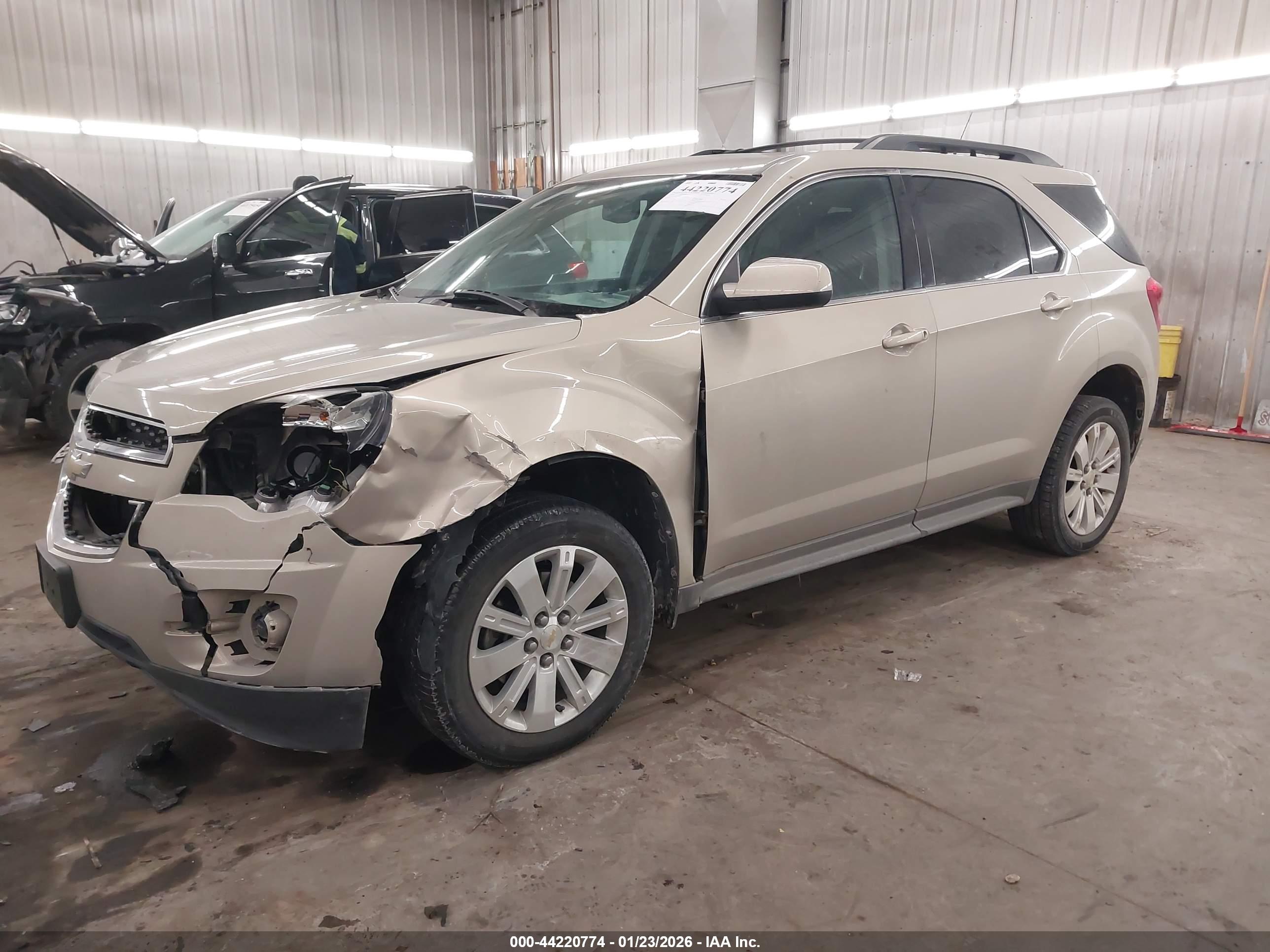 CHEVROLET EQUINOX image 2