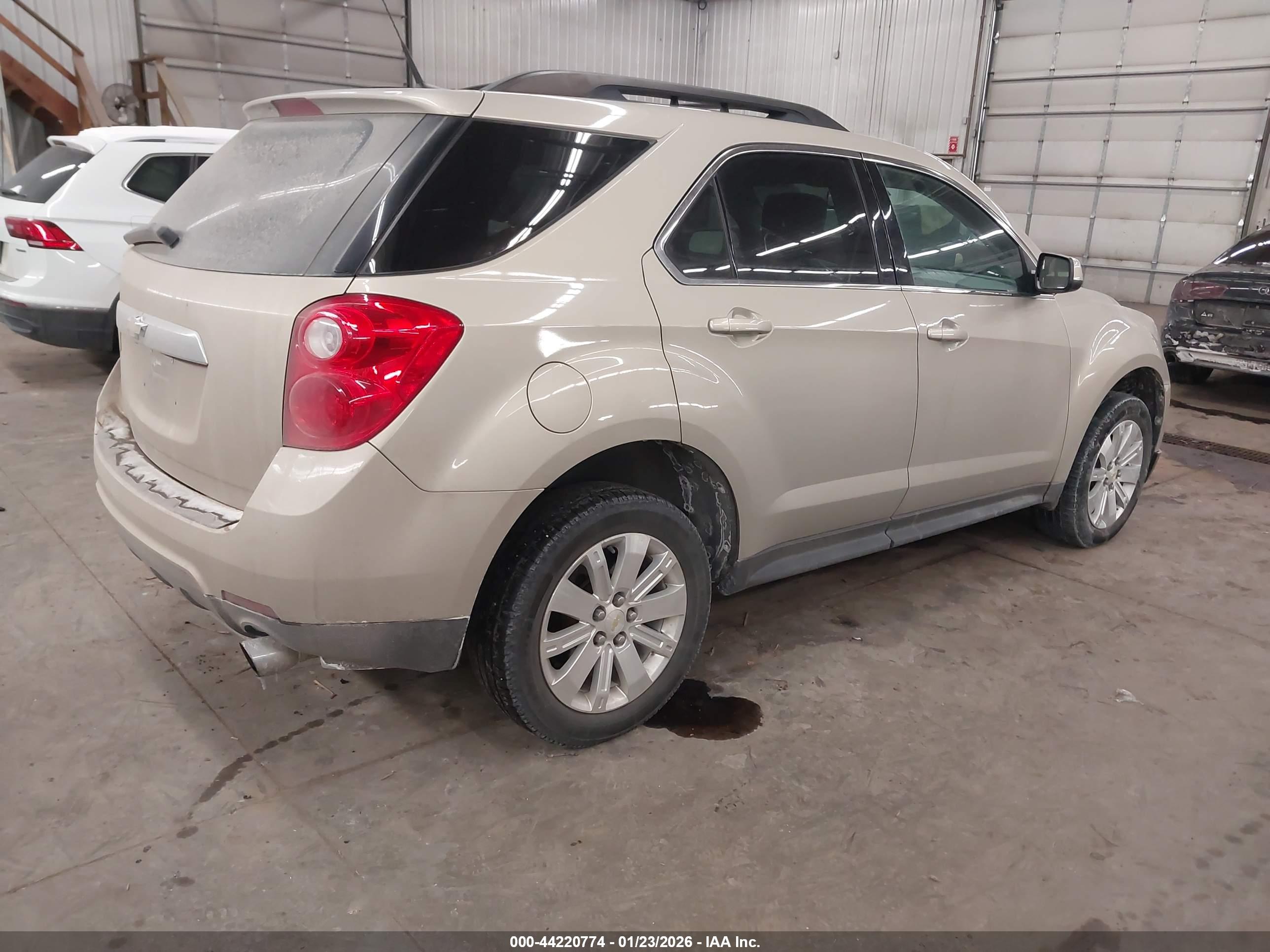 CHEVROLET EQUINOX image 4