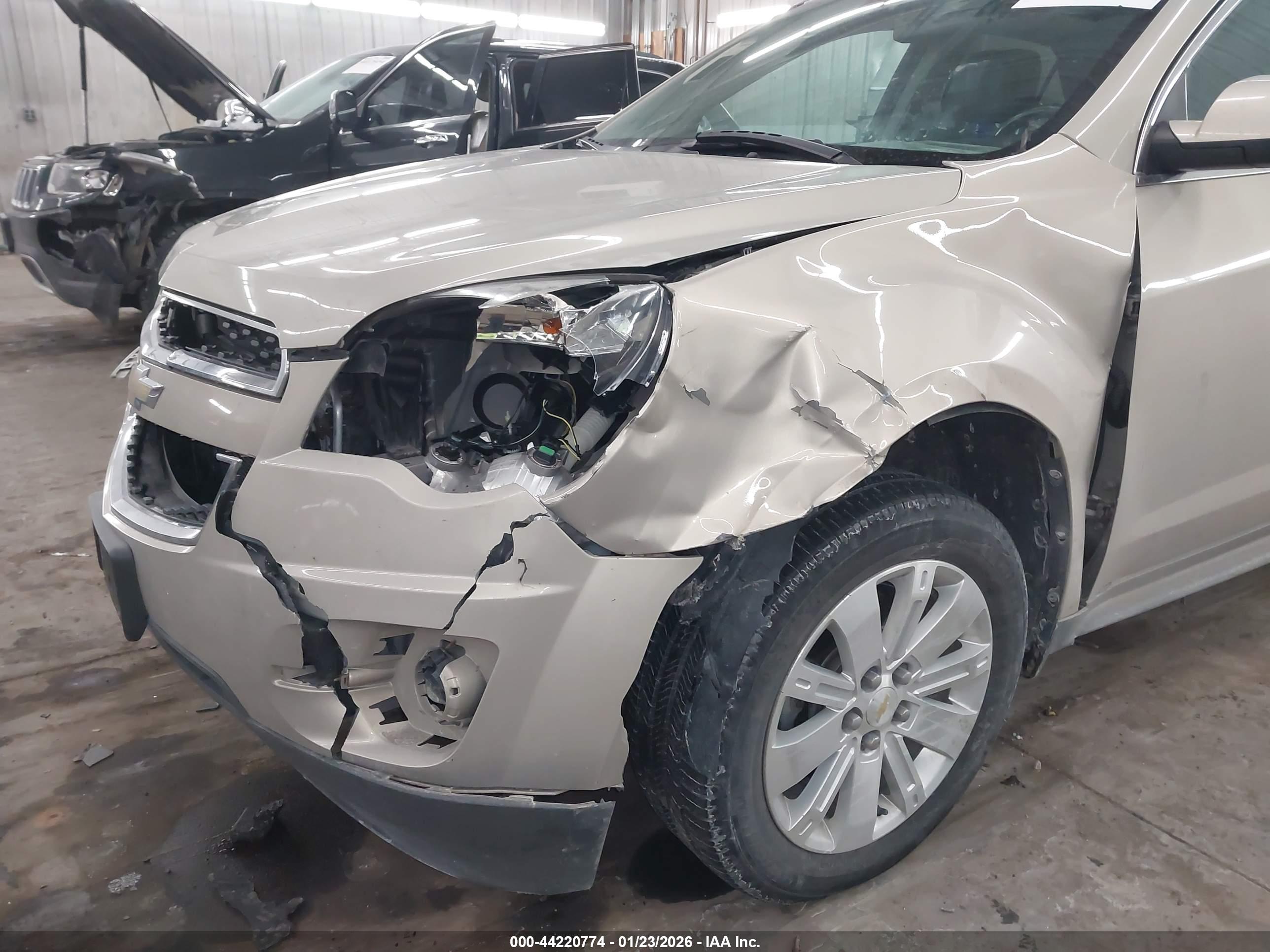 CHEVROLET EQUINOX image 6