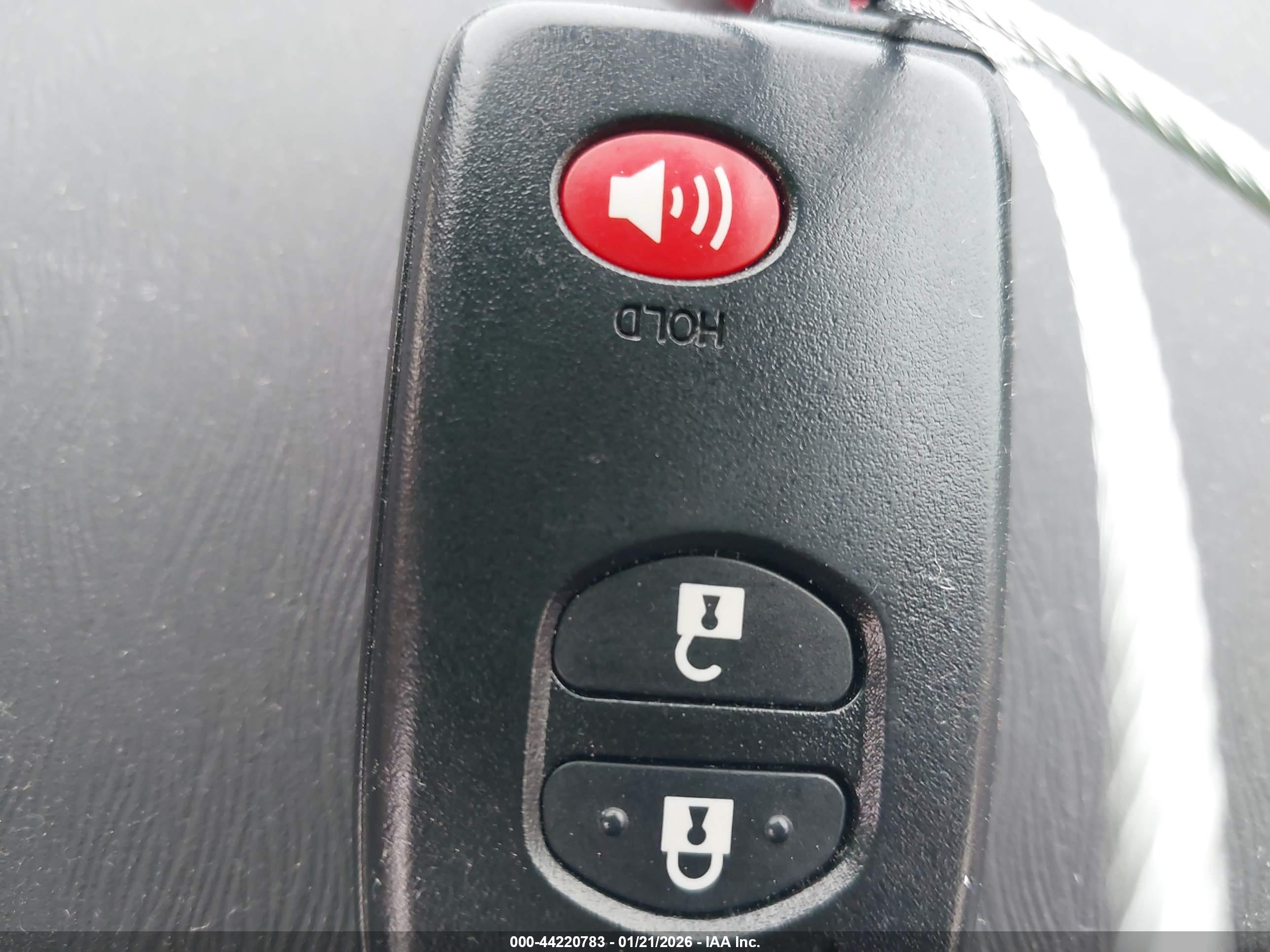 TOYOTA PRIUS image 11