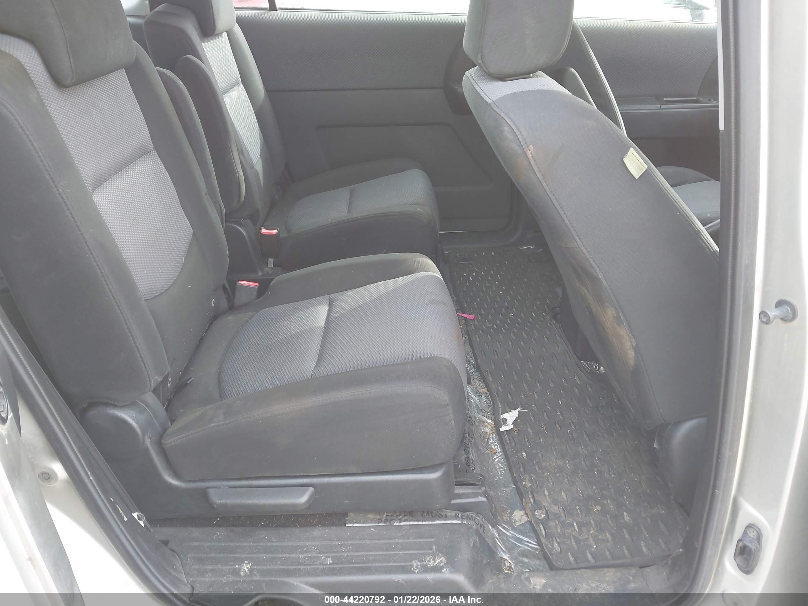MAZDA MAZDA5 image 8