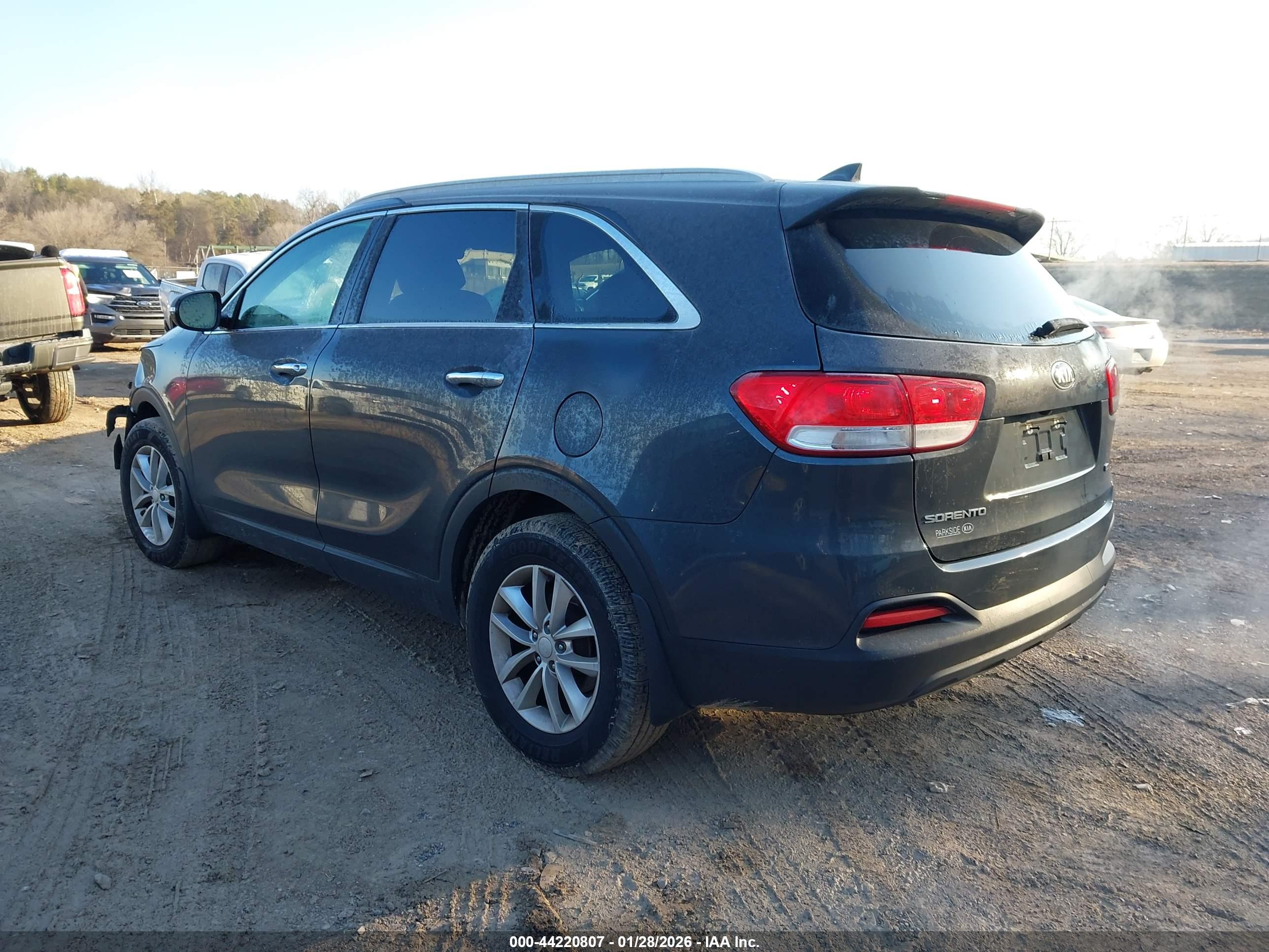 KIA SORENTO image 3