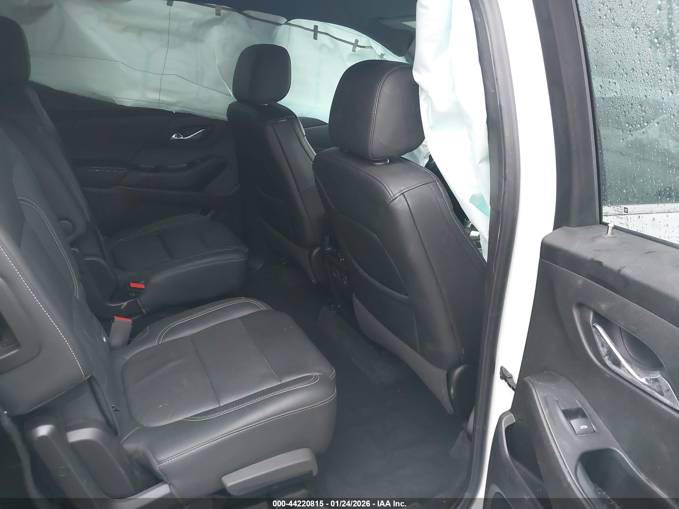 CHEVROLET TRAVERSE image 8
