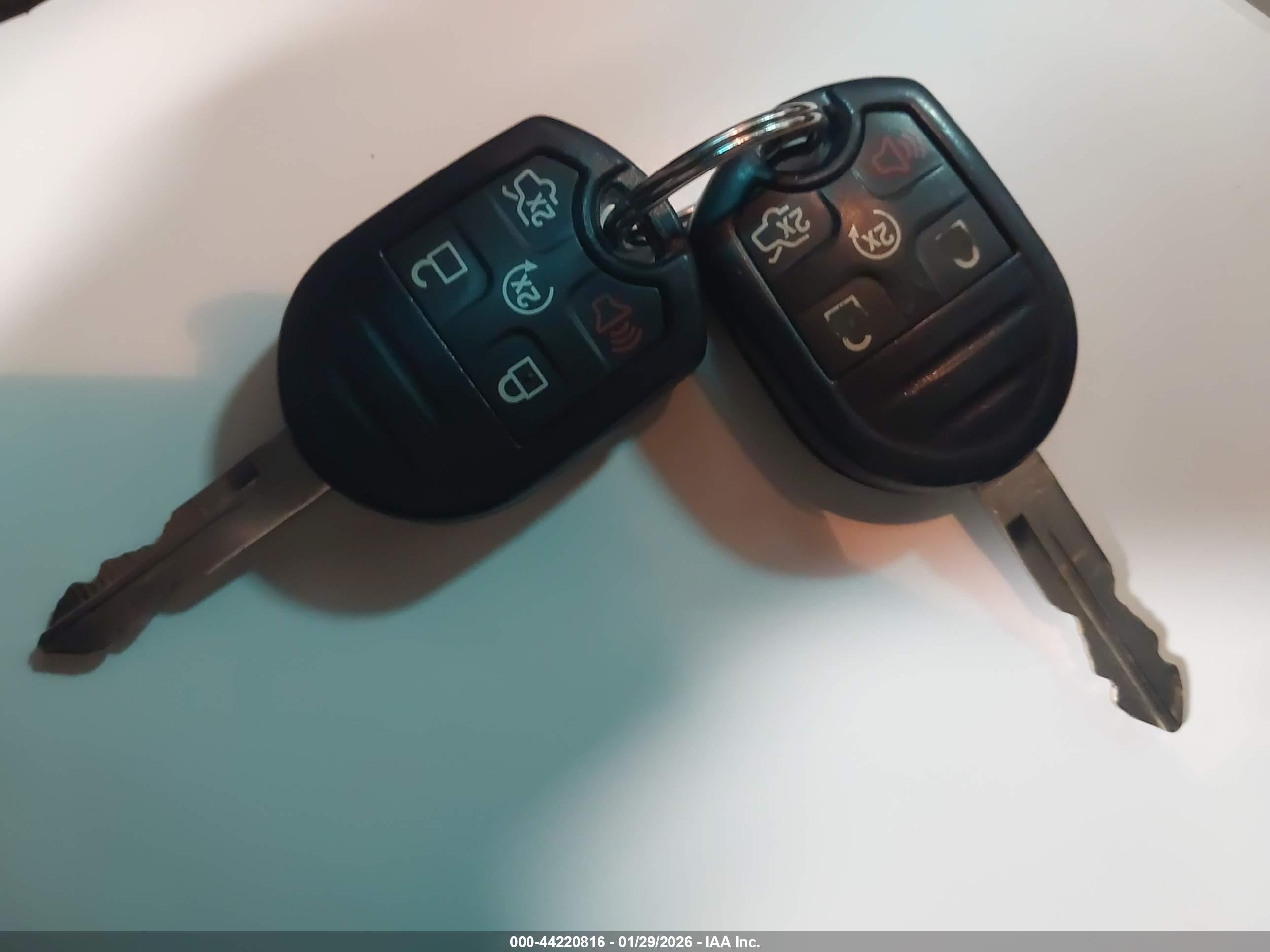 FORD EXPLORER image 11
